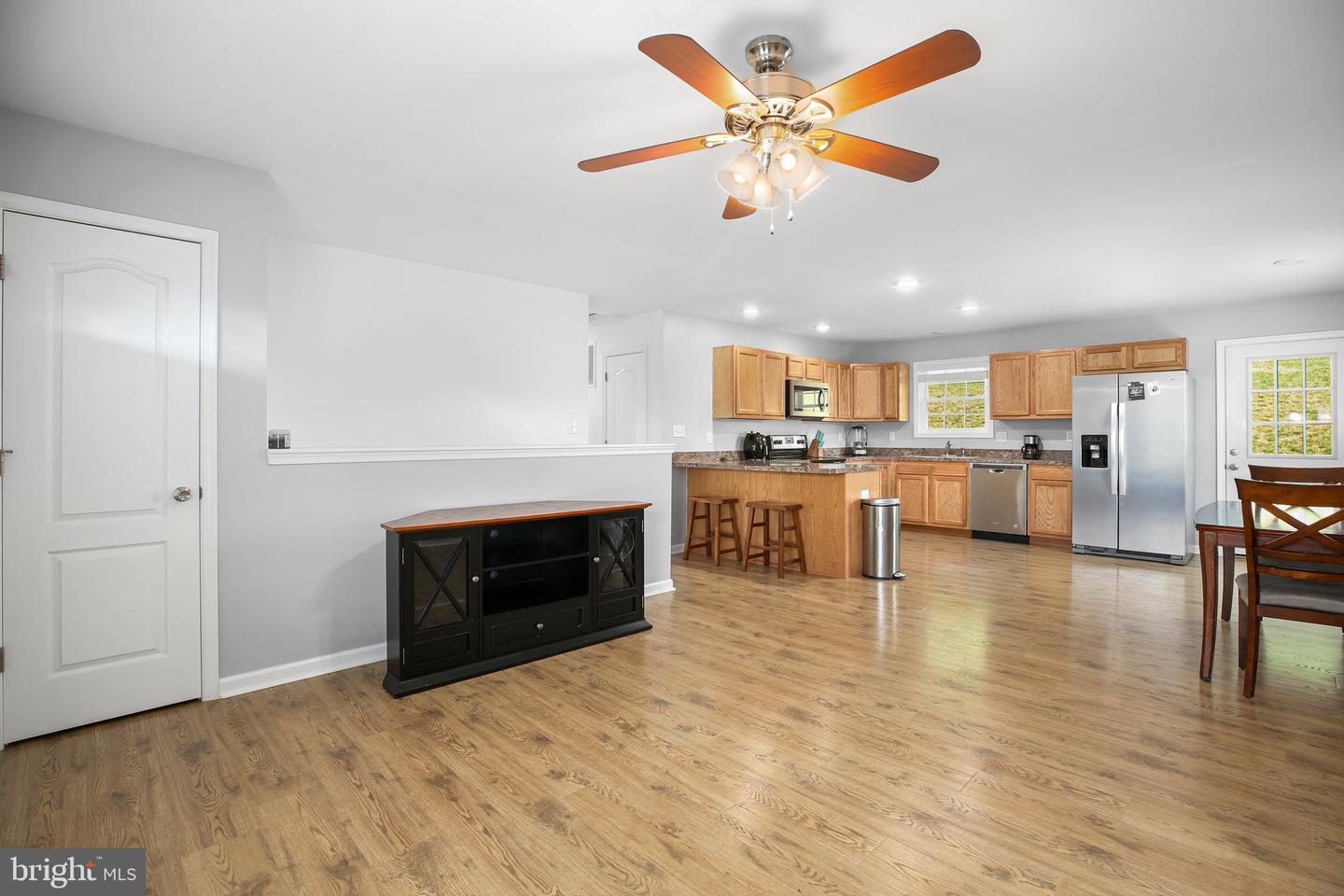 94 GARY LN, FRONT ROYAL, Virginia 22630, 3 Bedrooms Bedrooms, ,3 BathroomsBathrooms,Residential,For sale,94 GARY LN,VAWR2011288 MLS # VAWR2011288
