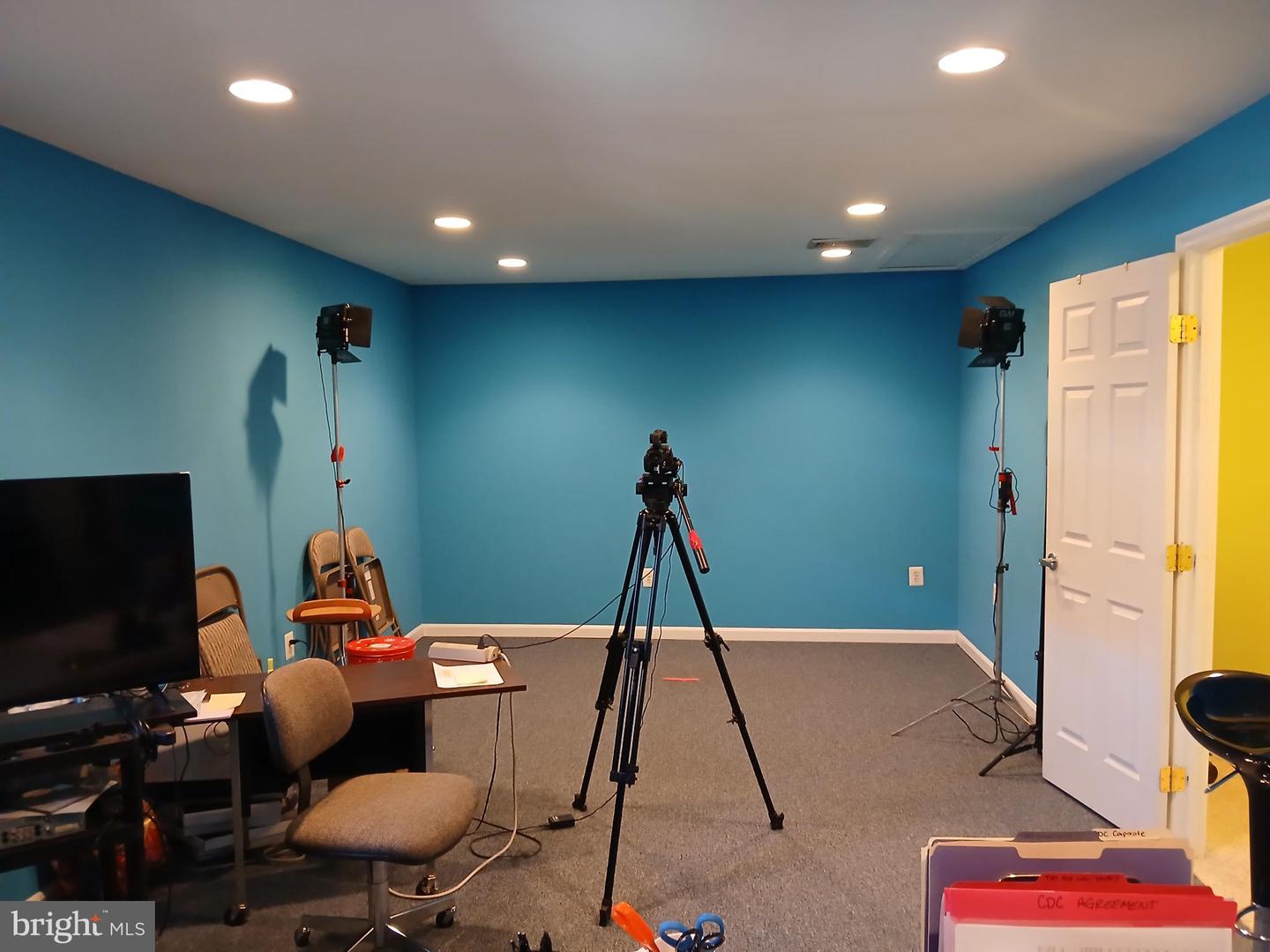 124 E BROAD ST #C2, FALLS CHURCH, Virginia 22046, ,Land,For sale,124 E BROAD ST #C2,VAFA2003040 MLS # VAFA2003040