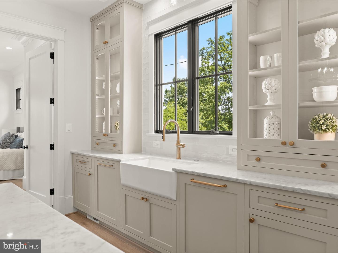 2951 N NOTTINGHAM ST, ARLINGTON, Virginia 22207, 6 Bedrooms Bedrooms, ,6 BathroomsBathrooms,Residential,For sale,2951 N NOTTINGHAM ST,VAAR2055194 MLS # VAAR2055194