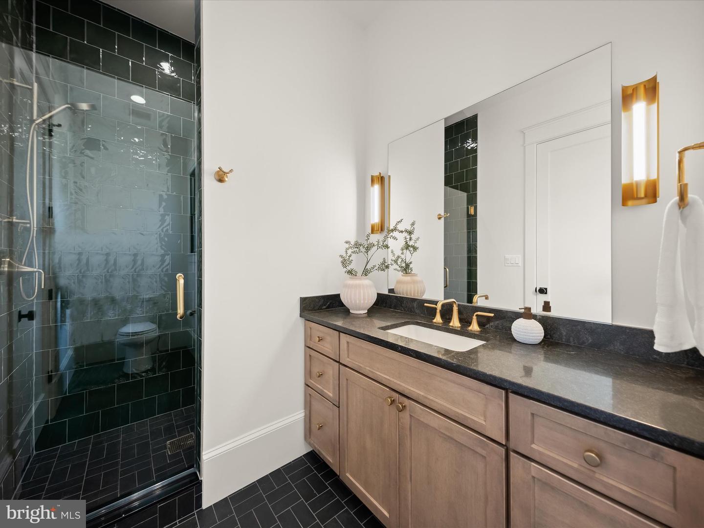 2951 N NOTTINGHAM ST, ARLINGTON, Virginia 22207, 6 Bedrooms Bedrooms, ,6 BathroomsBathrooms,Residential,For sale,2951 N NOTTINGHAM ST,VAAR2055194 MLS # VAAR2055194