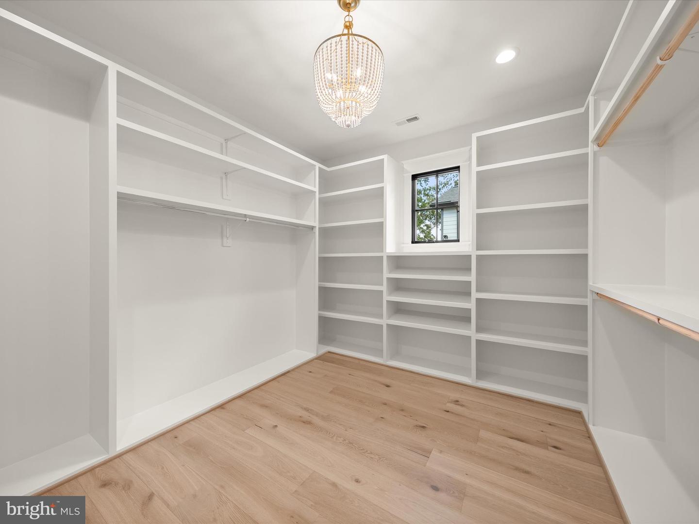 2951 N NOTTINGHAM ST, ARLINGTON, Virginia 22207, 6 Bedrooms Bedrooms, ,6 BathroomsBathrooms,Residential,For sale,2951 N NOTTINGHAM ST,VAAR2055194 MLS # VAAR2055194