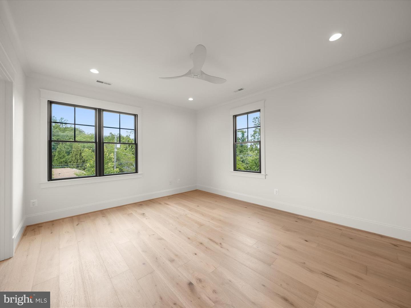 2951 N NOTTINGHAM ST, ARLINGTON, Virginia 22207, 6 Bedrooms Bedrooms, ,6 BathroomsBathrooms,Residential,For sale,2951 N NOTTINGHAM ST,VAAR2055194 MLS # VAAR2055194