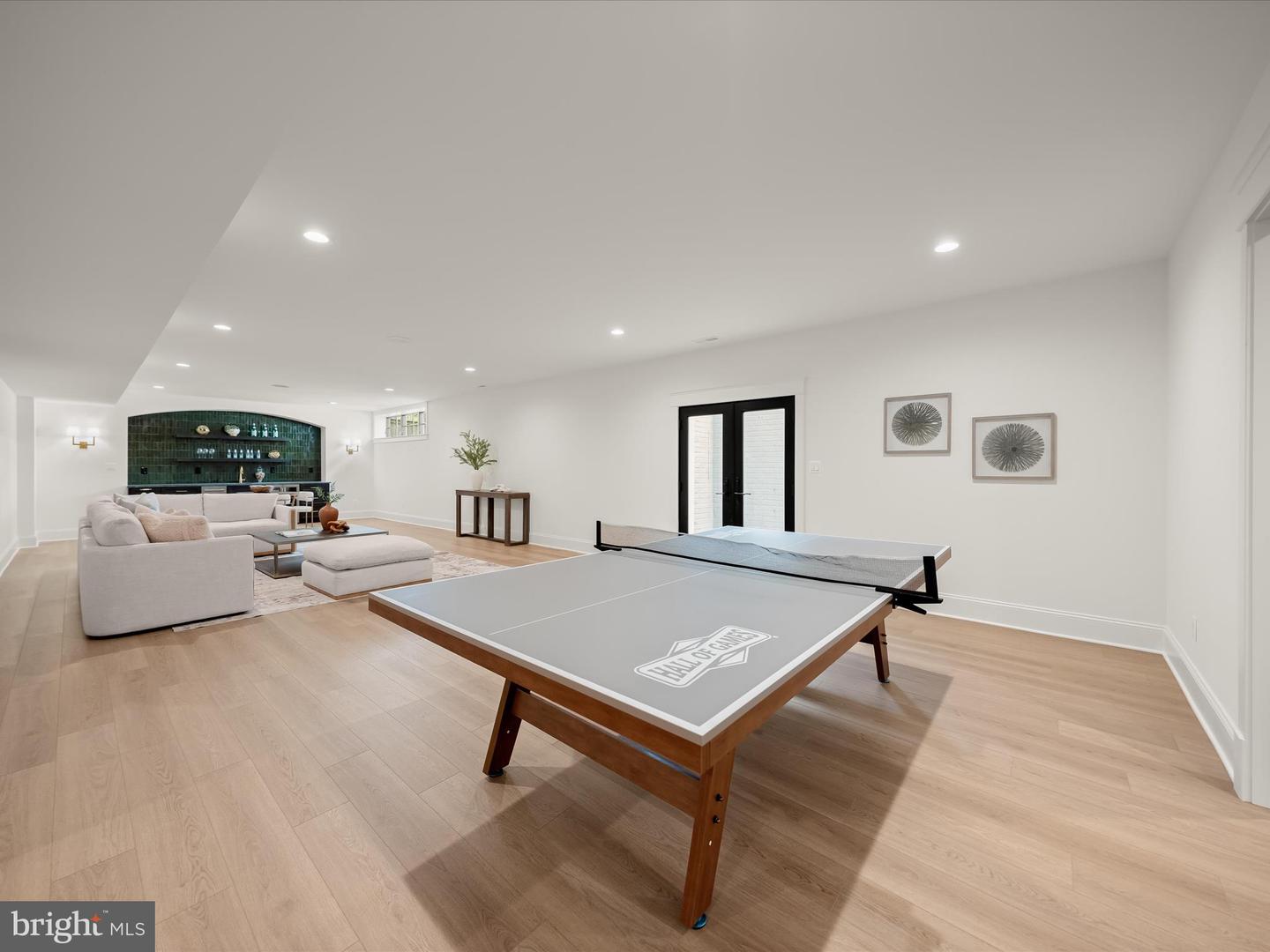2951 N NOTTINGHAM ST, ARLINGTON, Virginia 22207, 6 Bedrooms Bedrooms, ,6 BathroomsBathrooms,Residential,For sale,2951 N NOTTINGHAM ST,VAAR2055194 MLS # VAAR2055194