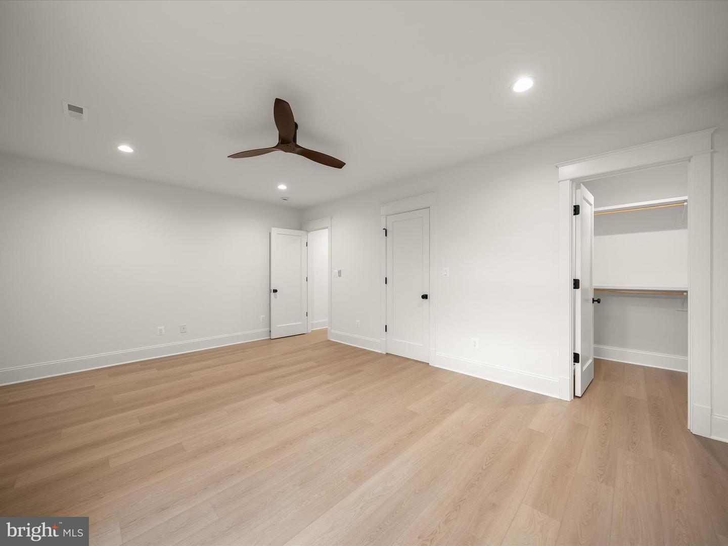 2951 N NOTTINGHAM ST, ARLINGTON, Virginia 22207, 6 Bedrooms Bedrooms, ,6 BathroomsBathrooms,Residential,For sale,2951 N NOTTINGHAM ST,VAAR2055194 MLS # VAAR2055194