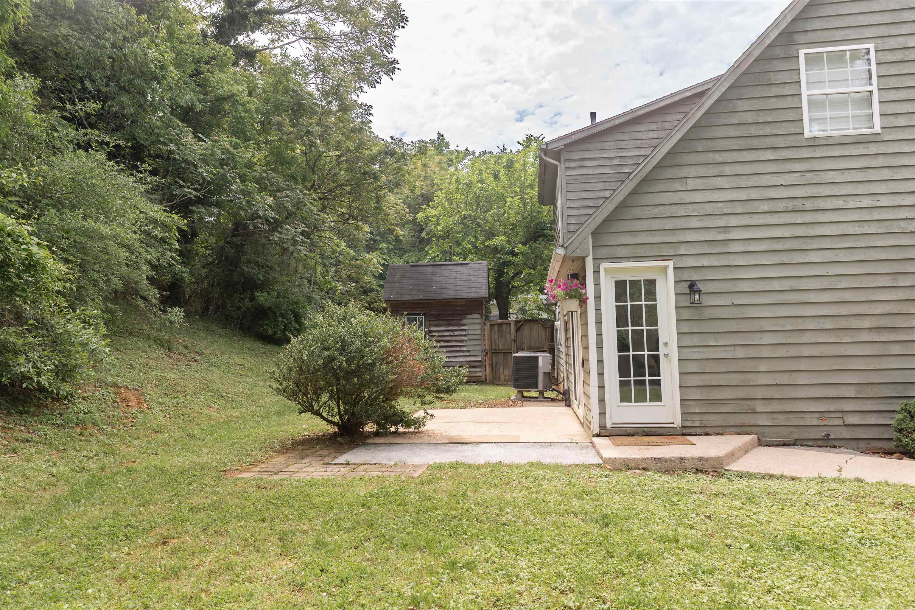 256 E 28TH ST, BUENA VISTA, Virginia 24416, 3 Bedrooms Bedrooms, ,2 BathroomsBathrooms,Residential,256 E 28TH ST,665004 MLS # 665004