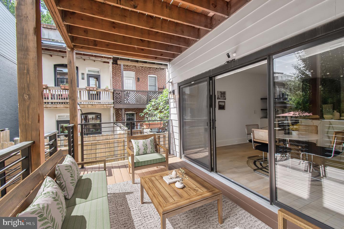 2515 ONTARIO RD NW #1, WASHINGTON, District Of Columbia 20009, 3 Bedrooms Bedrooms, ,2 BathroomsBathrooms,Residential,For sale,2515 ONTARIO RD NW #1,DCDC2195942 MLS # DCDC2195942