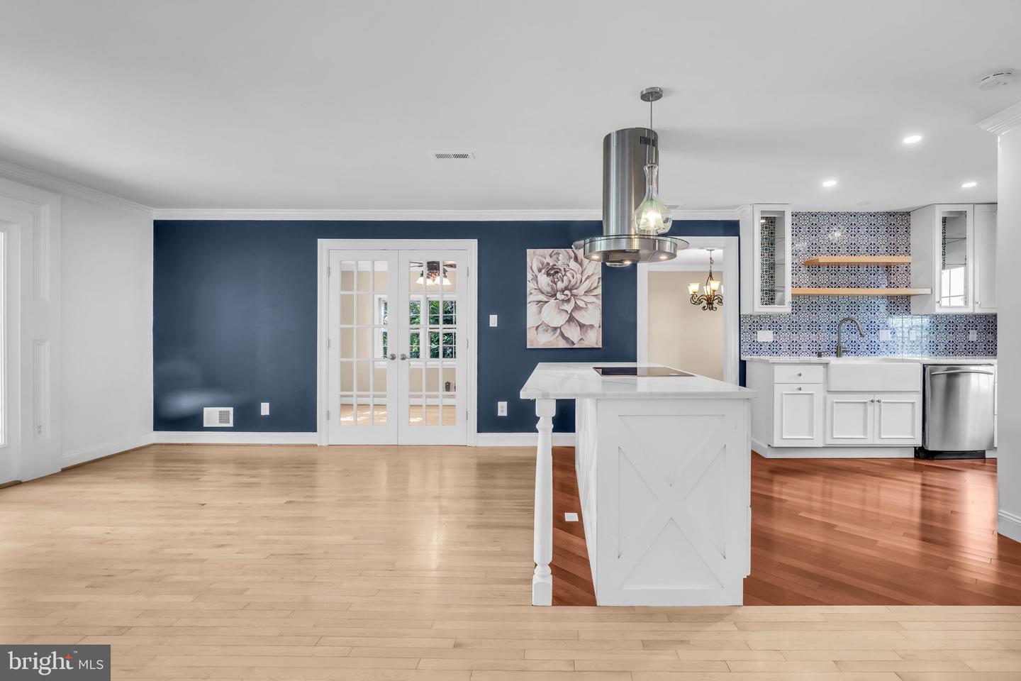 13634 POPLAR TREE RD, CHANTILLY, Virginia 20151, 5 Bedrooms Bedrooms, ,3 BathroomsBathrooms,Residential,For sale,13634 POPLAR TREE RD,VAFX2238836 MLS # VAFX2238836