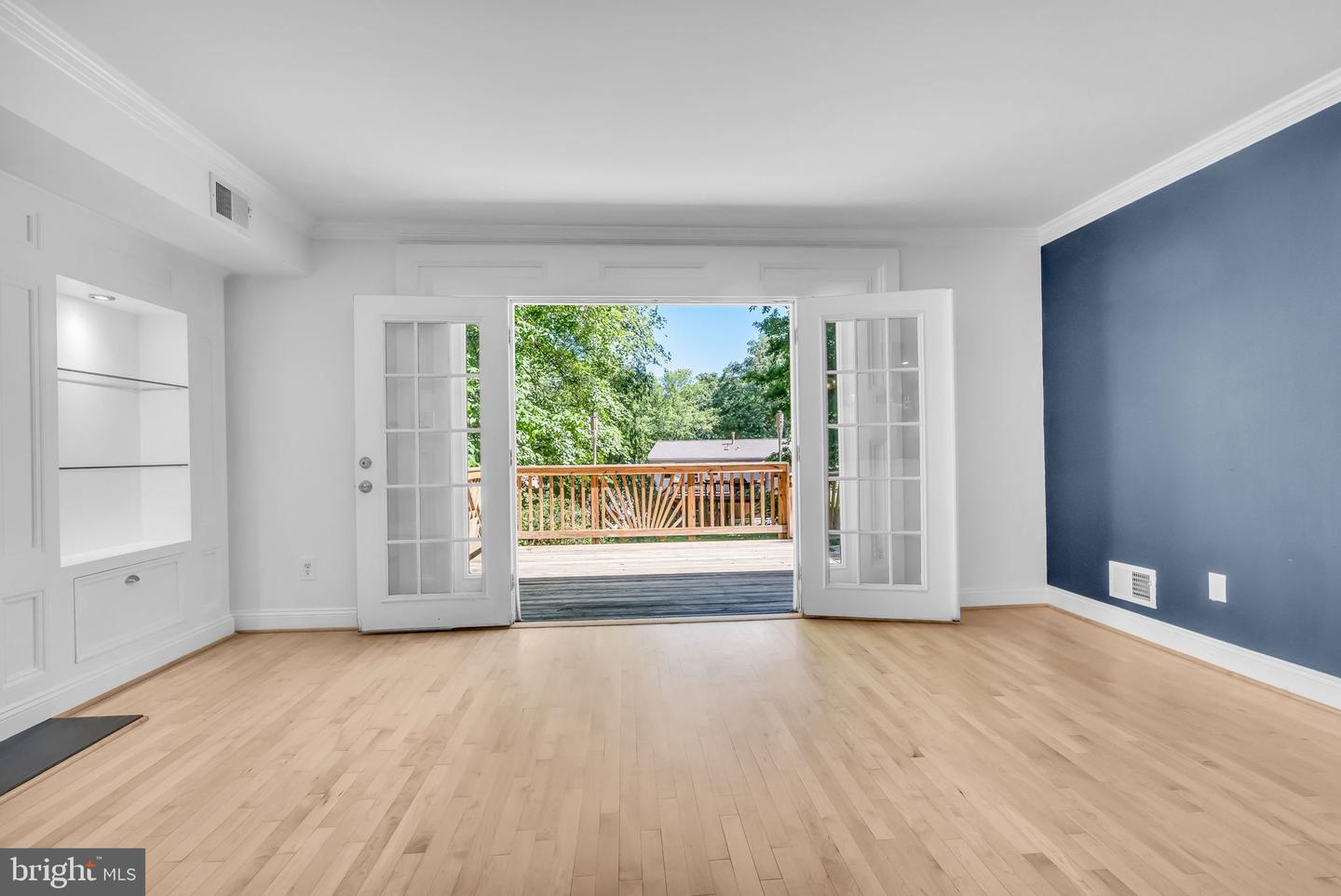 13634 POPLAR TREE RD, CHANTILLY, Virginia 20151, 5 Bedrooms Bedrooms, ,3 BathroomsBathrooms,Residential,For sale,13634 POPLAR TREE RD,VAFX2238836 MLS # VAFX2238836