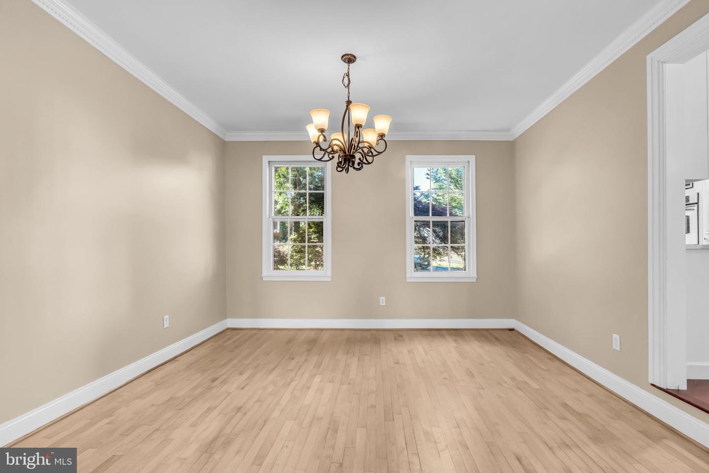 13634 POPLAR TREE RD, CHANTILLY, Virginia 20151, 5 Bedrooms Bedrooms, ,3 BathroomsBathrooms,Residential,For sale,13634 POPLAR TREE RD,VAFX2238836 MLS # VAFX2238836