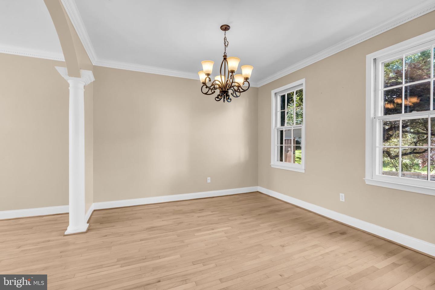 13634 POPLAR TREE RD, CHANTILLY, Virginia 20151, 5 Bedrooms Bedrooms, ,3 BathroomsBathrooms,Residential,For sale,13634 POPLAR TREE RD,VAFX2238836 MLS # VAFX2238836