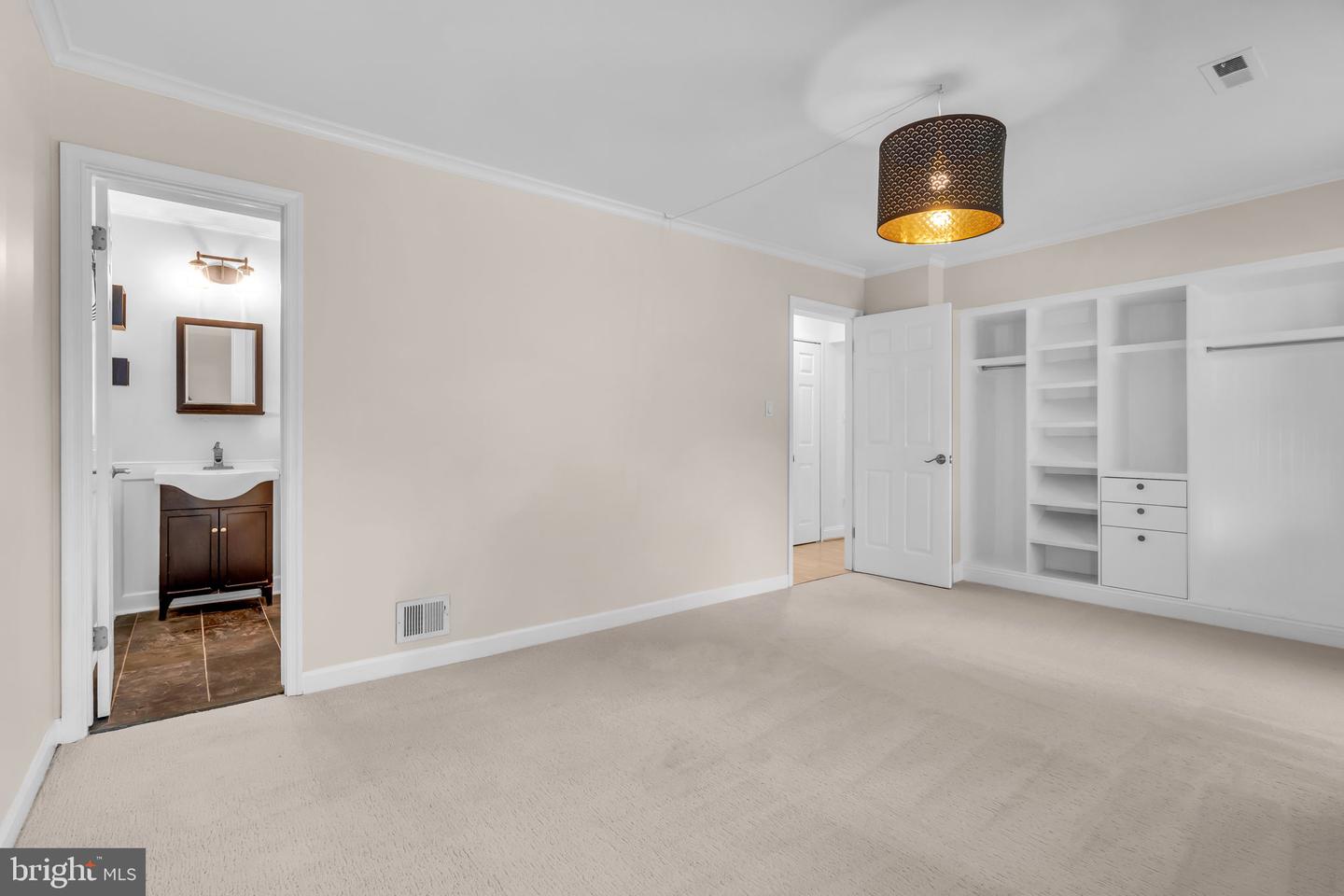 13634 POPLAR TREE RD, CHANTILLY, Virginia 20151, 5 Bedrooms Bedrooms, ,3 BathroomsBathrooms,Residential,For sale,13634 POPLAR TREE RD,VAFX2238836 MLS # VAFX2238836