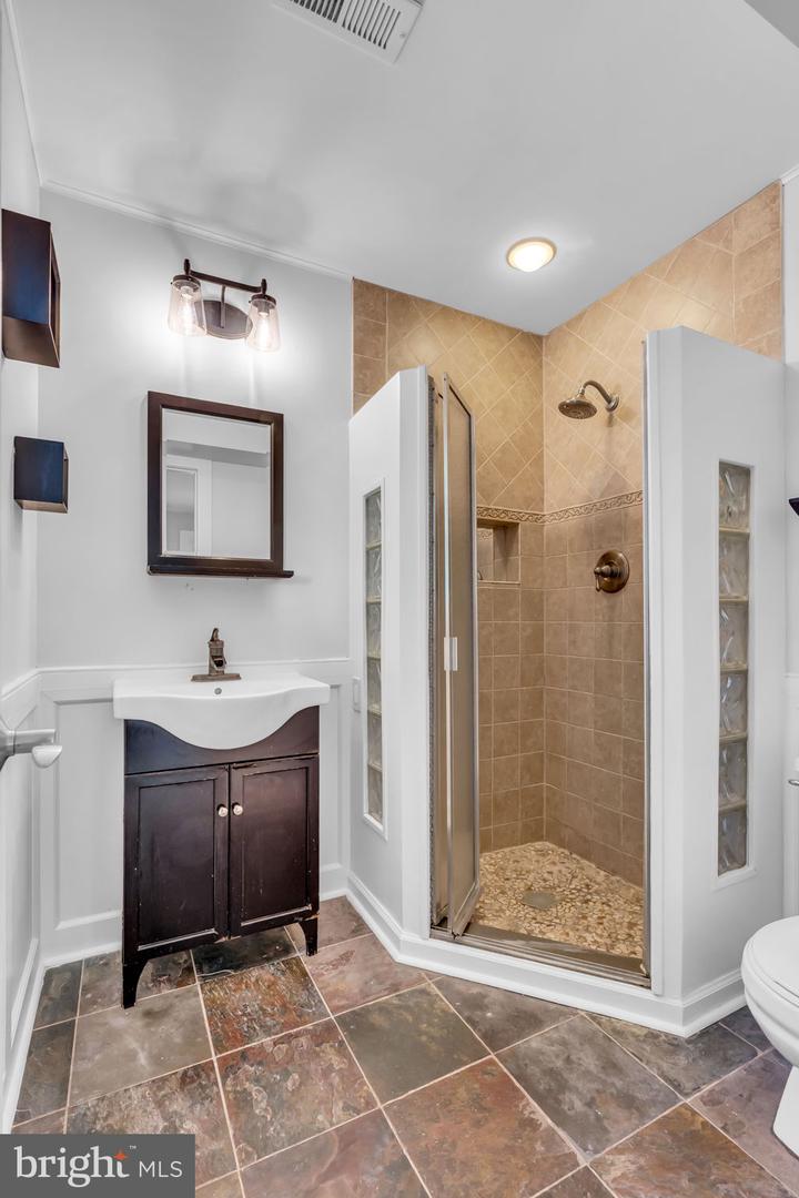 13634 POPLAR TREE RD, CHANTILLY, Virginia 20151, 5 Bedrooms Bedrooms, ,3 BathroomsBathrooms,Residential,For sale,13634 POPLAR TREE RD,VAFX2238836 MLS # VAFX2238836
