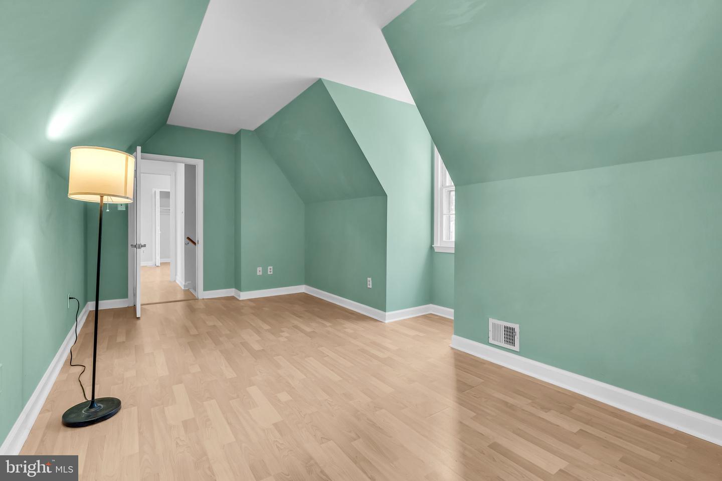 13634 POPLAR TREE RD, CHANTILLY, Virginia 20151, 5 Bedrooms Bedrooms, ,3 BathroomsBathrooms,Residential,For sale,13634 POPLAR TREE RD,VAFX2238836 MLS # VAFX2238836