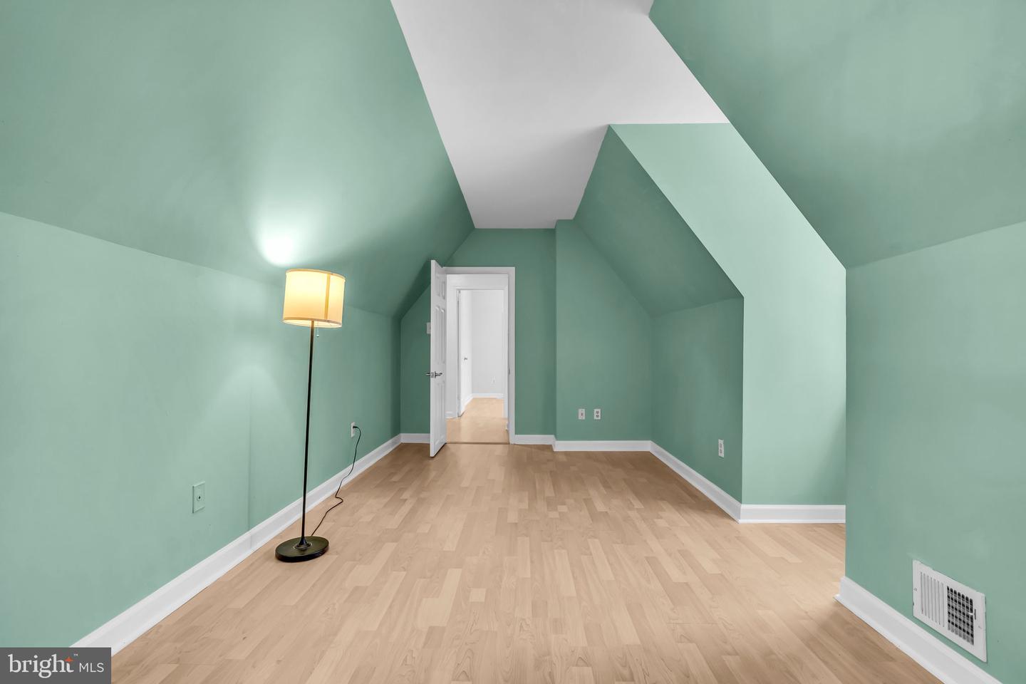 13634 POPLAR TREE RD, CHANTILLY, Virginia 20151, 5 Bedrooms Bedrooms, ,3 BathroomsBathrooms,Residential,For sale,13634 POPLAR TREE RD,VAFX2238836 MLS # VAFX2238836