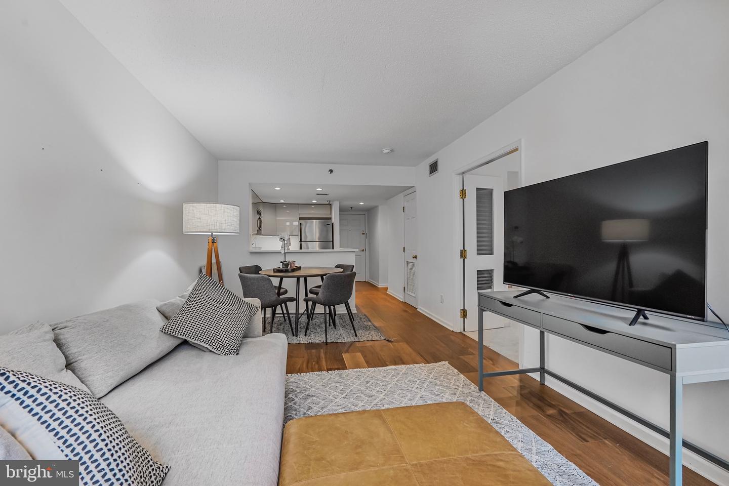 801 PENNSYLVANIA AVE NW #1125, WASHINGTON, District Of Columbia 20004, 1 Bedroom Bedrooms, ,1 BathroomBathrooms,Residential,For sale,801 PENNSYLVANIA AVE NW #1125,DCDC2200538 MLS # DCDC2200538