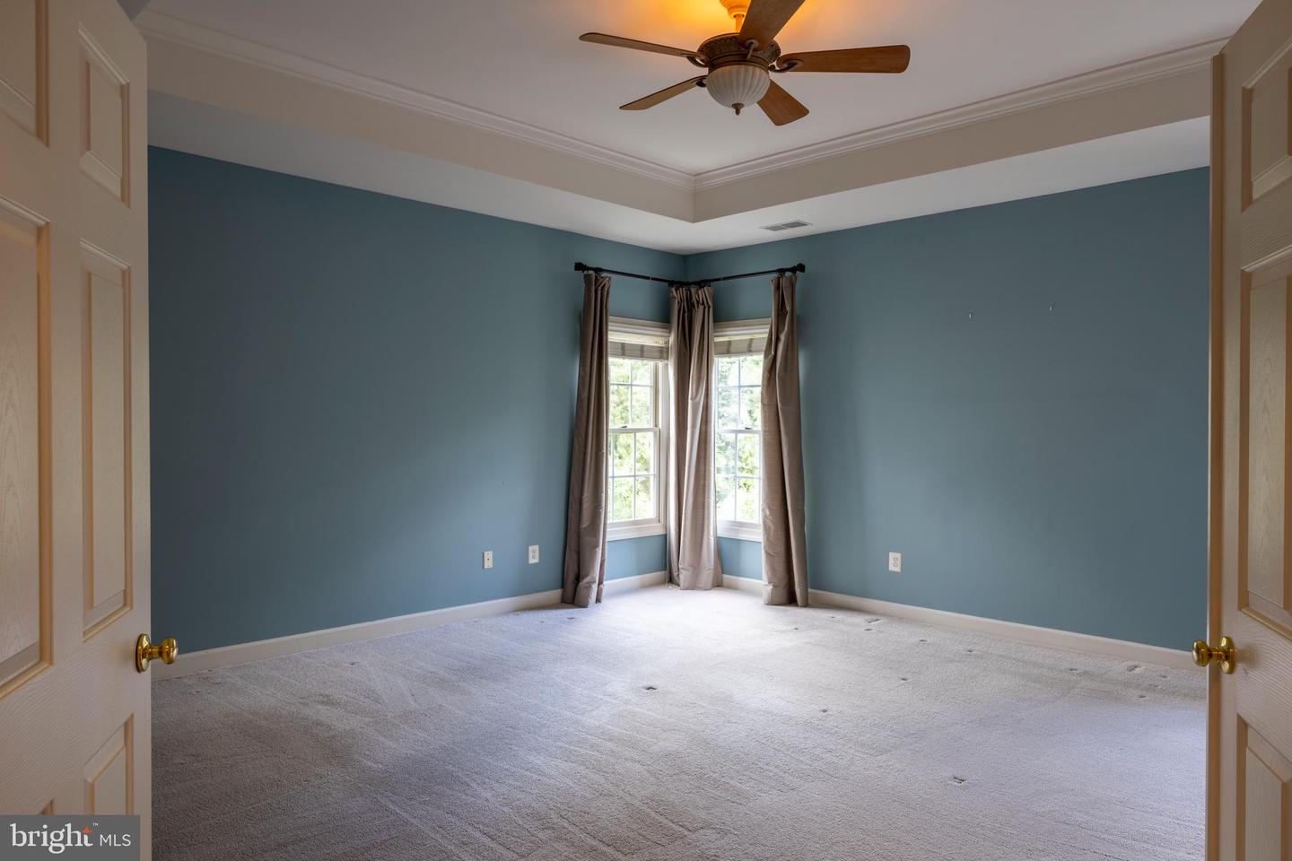 8621 JAMES CREEK DR, SPRINGFIELD, Virginia 22152, 5 Bedrooms Bedrooms, ,4 BathroomsBathrooms,Residential,For sale,8621 JAMES CREEK DR,VAFX2240910 MLS # VAFX2240910