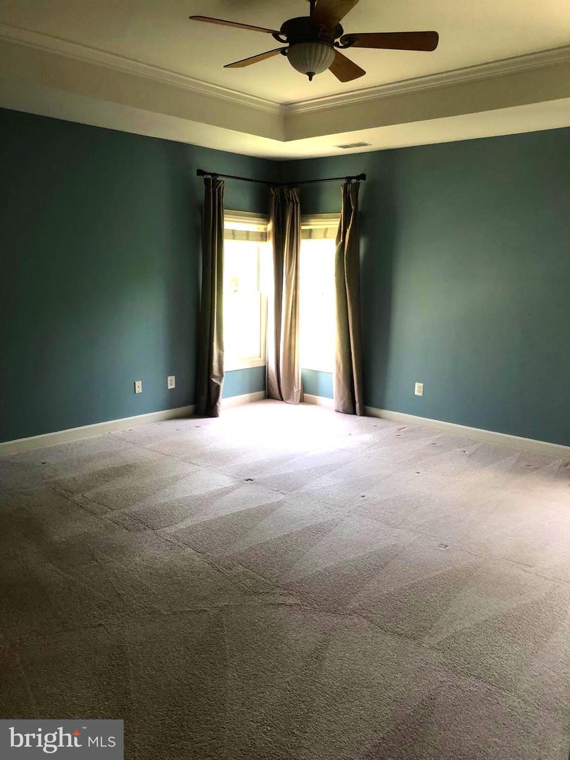 8621 JAMES CREEK DR, SPRINGFIELD, Virginia 22152, 5 Bedrooms Bedrooms, ,4 BathroomsBathrooms,Residential,For sale,8621 JAMES CREEK DR,VAFX2240910 MLS # VAFX2240910