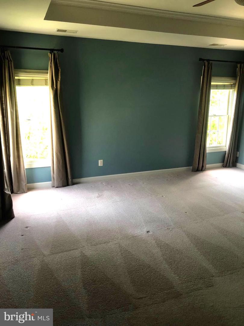 8621 JAMES CREEK DR, SPRINGFIELD, Virginia 22152, 5 Bedrooms Bedrooms, ,4 BathroomsBathrooms,Residential,For sale,8621 JAMES CREEK DR,VAFX2240910 MLS # VAFX2240910