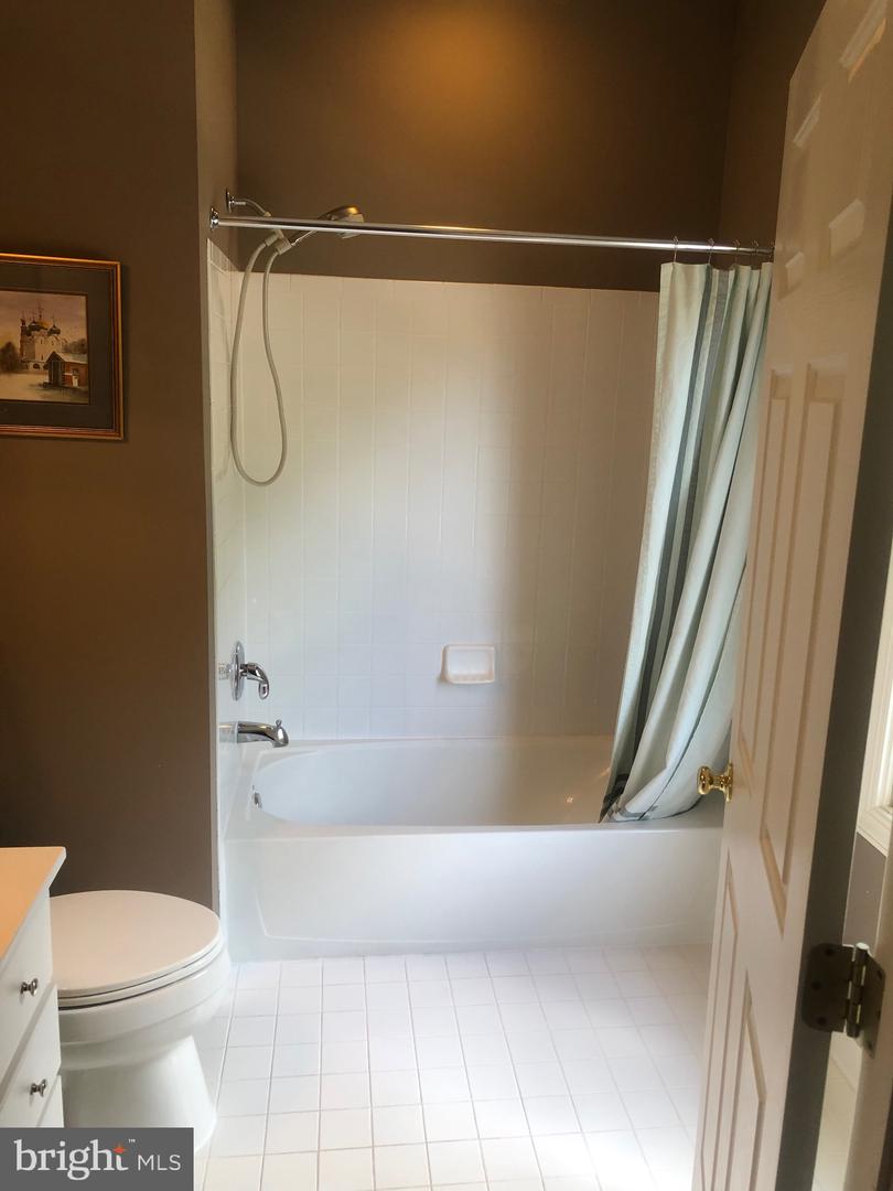 8621 JAMES CREEK DR, SPRINGFIELD, Virginia 22152, 5 Bedrooms Bedrooms, ,4 BathroomsBathrooms,Residential,For sale,8621 JAMES CREEK DR,VAFX2240910 MLS # VAFX2240910