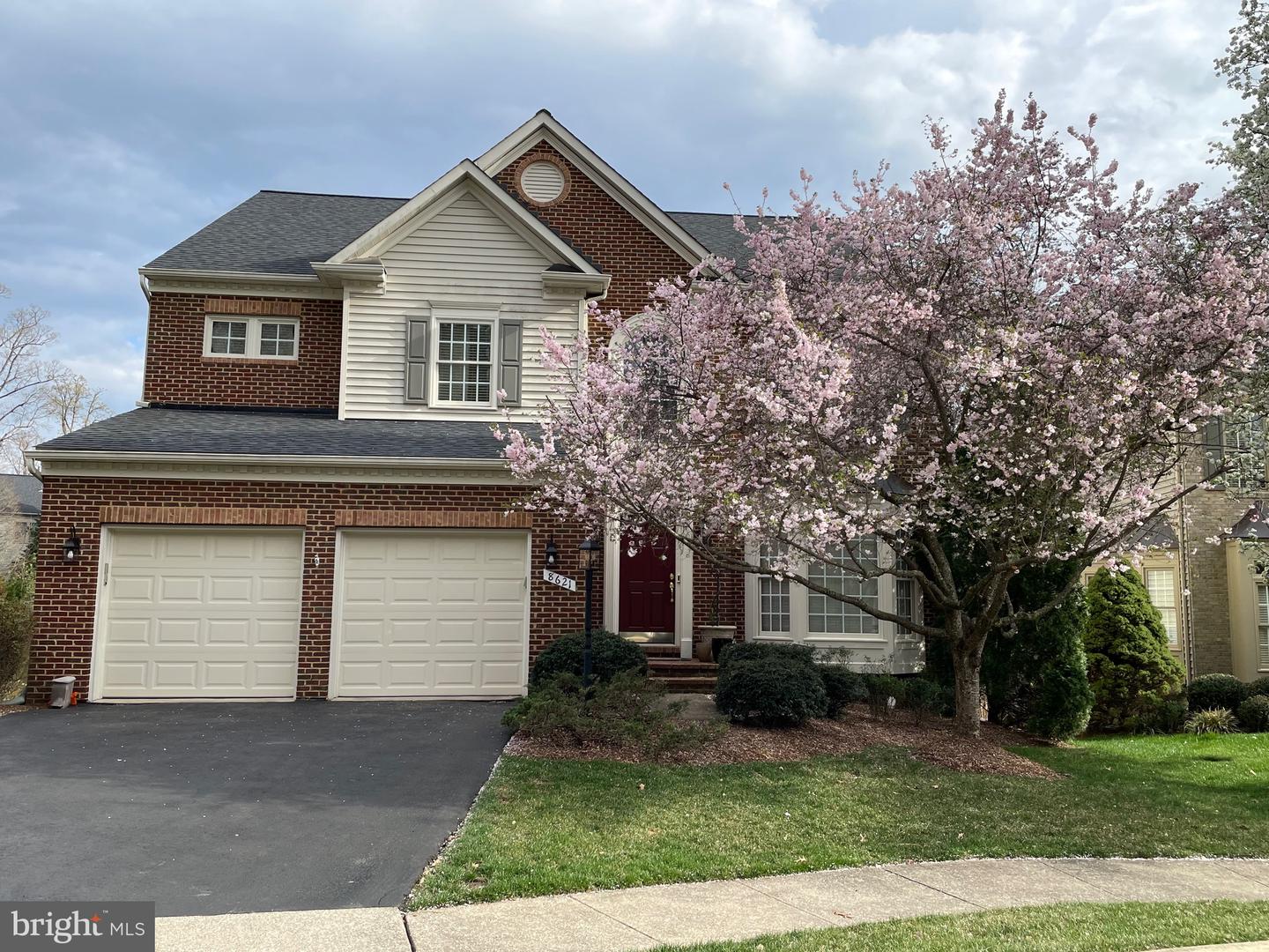 8621 JAMES CREEK DR, SPRINGFIELD, Virginia 22152, 5 Bedrooms Bedrooms, ,4 BathroomsBathrooms,Residential,For sale,8621 JAMES CREEK DR,VAFX2240910 MLS # VAFX2240910