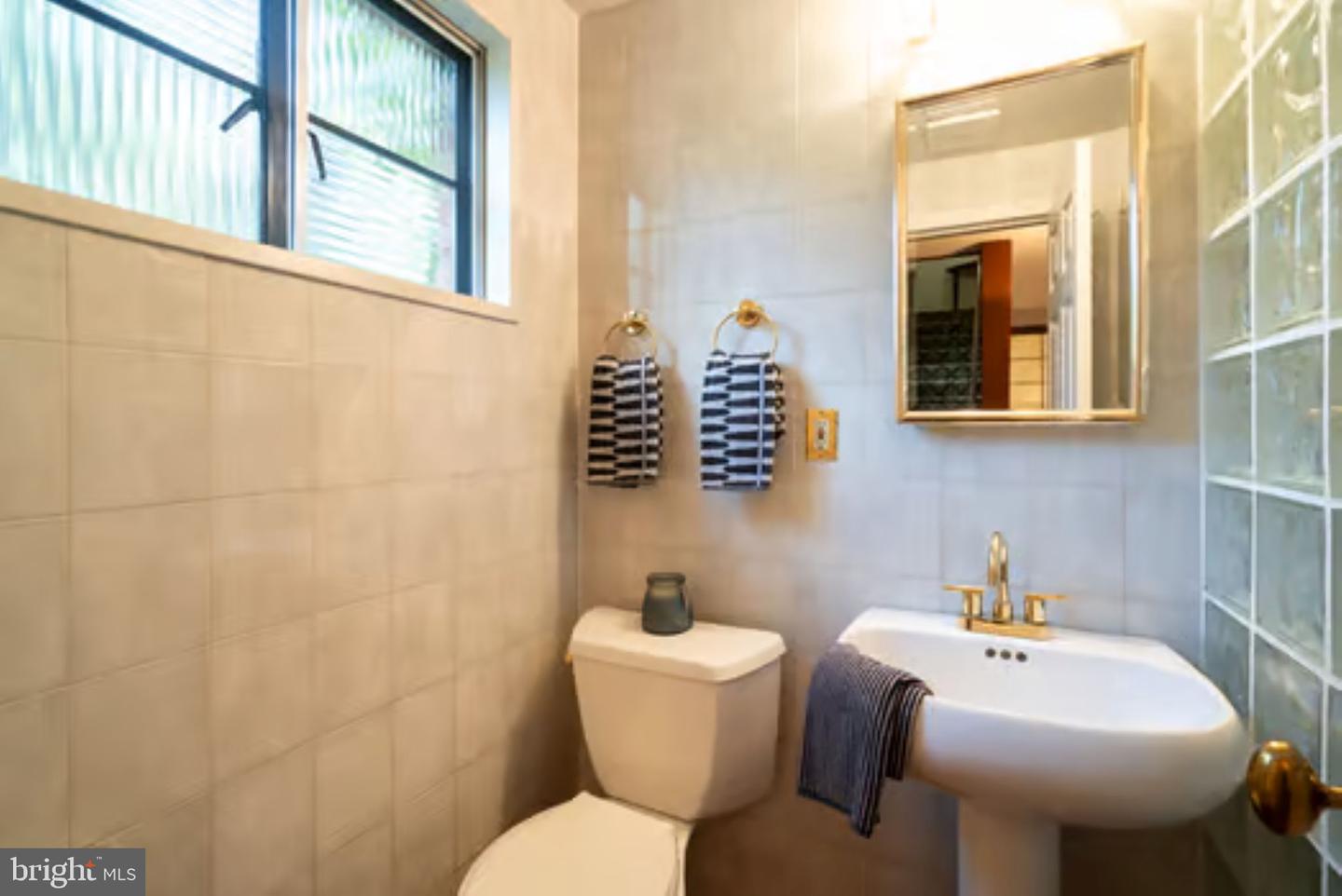 1647 PRESTON RD, ALEXANDRIA, Virginia 22302, 3 Bedrooms Bedrooms, ,3 BathroomsBathrooms,Residential,For sale,1647 PRESTON RD,VAAX2045430 MLS # VAAX2045430
