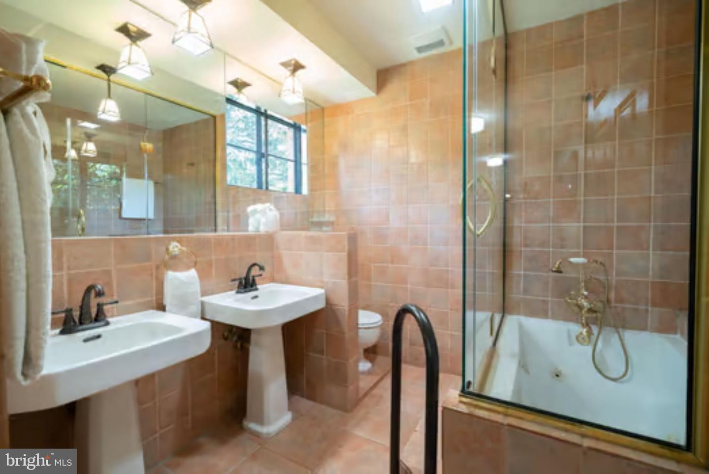 1647 PRESTON RD, ALEXANDRIA, Virginia 22302, 3 Bedrooms Bedrooms, ,3 BathroomsBathrooms,Residential,For sale,1647 PRESTON RD,VAAX2045430 MLS # VAAX2045430