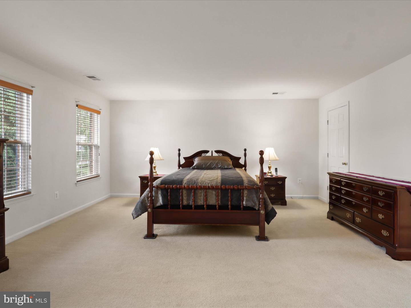5204 SPANISH DOLLAR CT, WOODBRIDGE, Virginia 22193, 4 Bedrooms Bedrooms, ,3 BathroomsBathrooms,Residential,For sale,5204 SPANISH DOLLAR CT,VAPW2095012 MLS # VAPW2095012