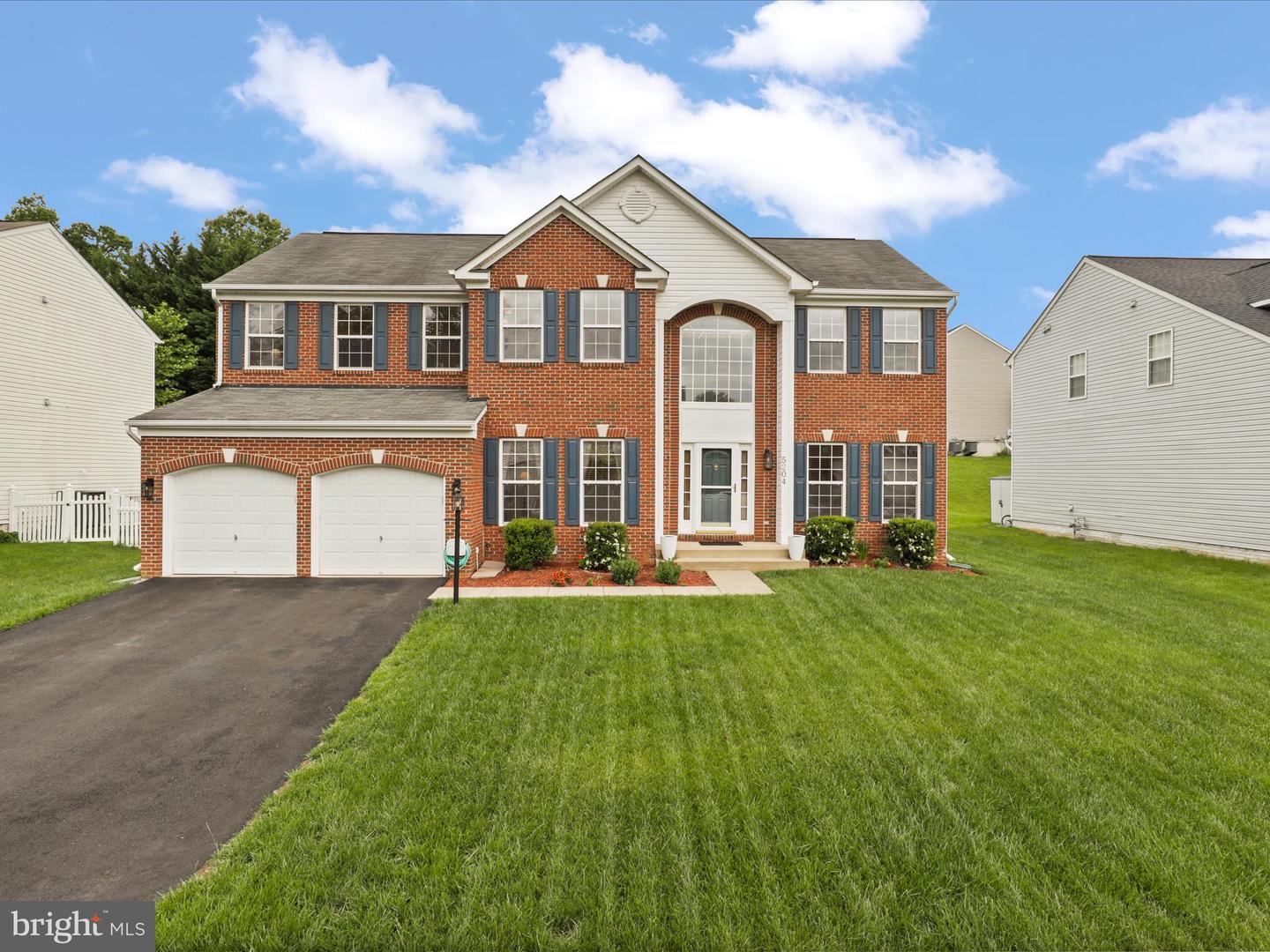 5204 SPANISH DOLLAR CT, WOODBRIDGE, Virginia 22193, 4 Bedrooms Bedrooms, ,3 BathroomsBathrooms,Residential,For sale,5204 SPANISH DOLLAR CT,VAPW2095012 MLS # VAPW2095012