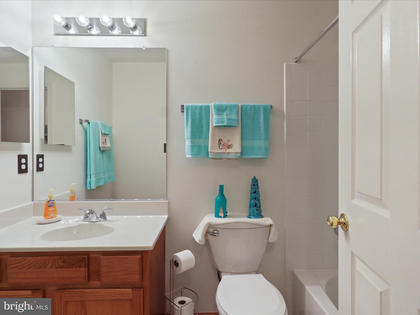 5204 SPANISH DOLLAR CT, WOODBRIDGE, Virginia 22193, 4 Bedrooms Bedrooms, ,3 BathroomsBathrooms,Residential,For sale,5204 SPANISH DOLLAR CT,VAPW2095012 MLS # VAPW2095012
