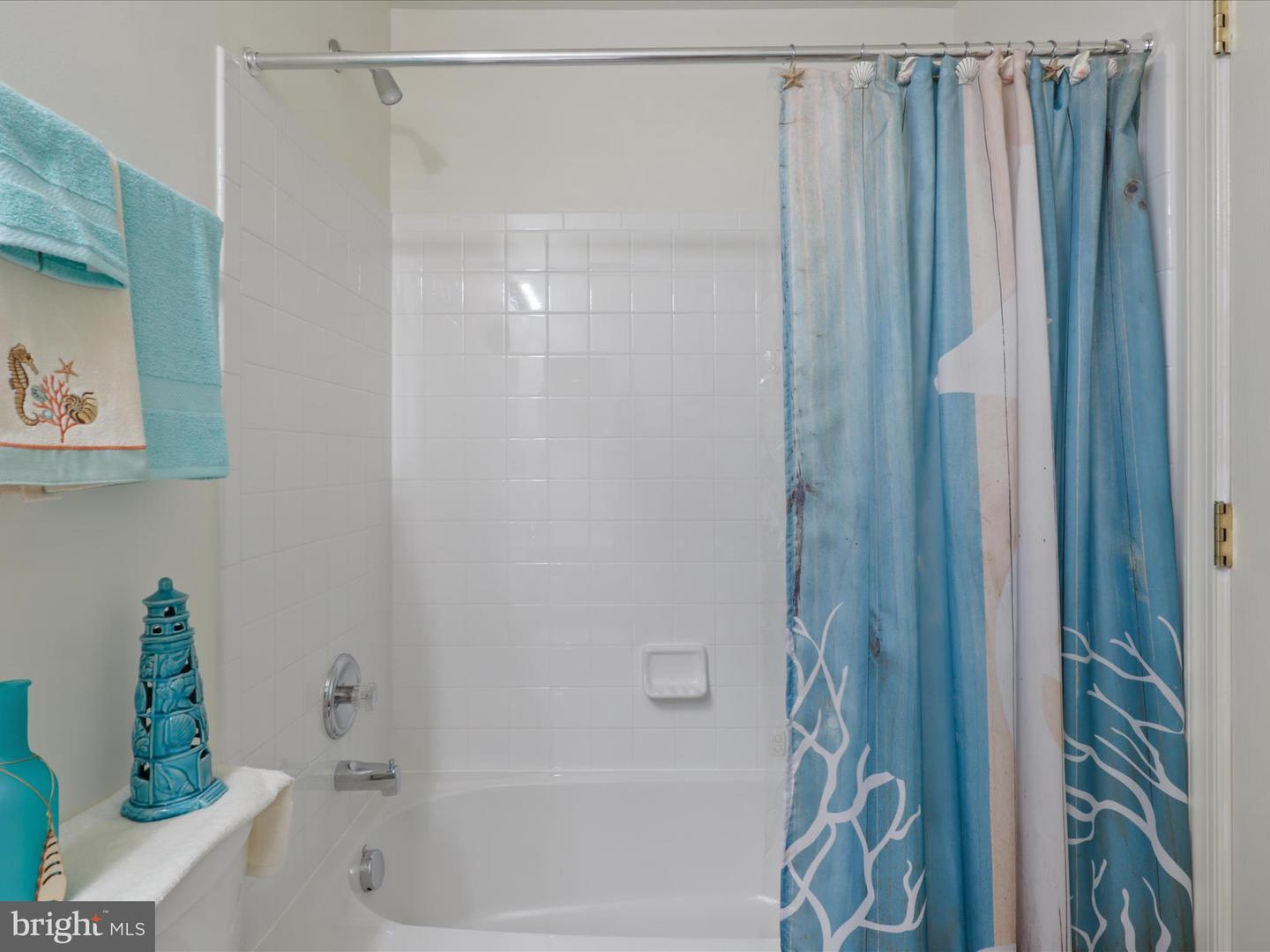 5204 SPANISH DOLLAR CT, WOODBRIDGE, Virginia 22193, 4 Bedrooms Bedrooms, ,3 BathroomsBathrooms,Residential,For sale,5204 SPANISH DOLLAR CT,VAPW2095012 MLS # VAPW2095012