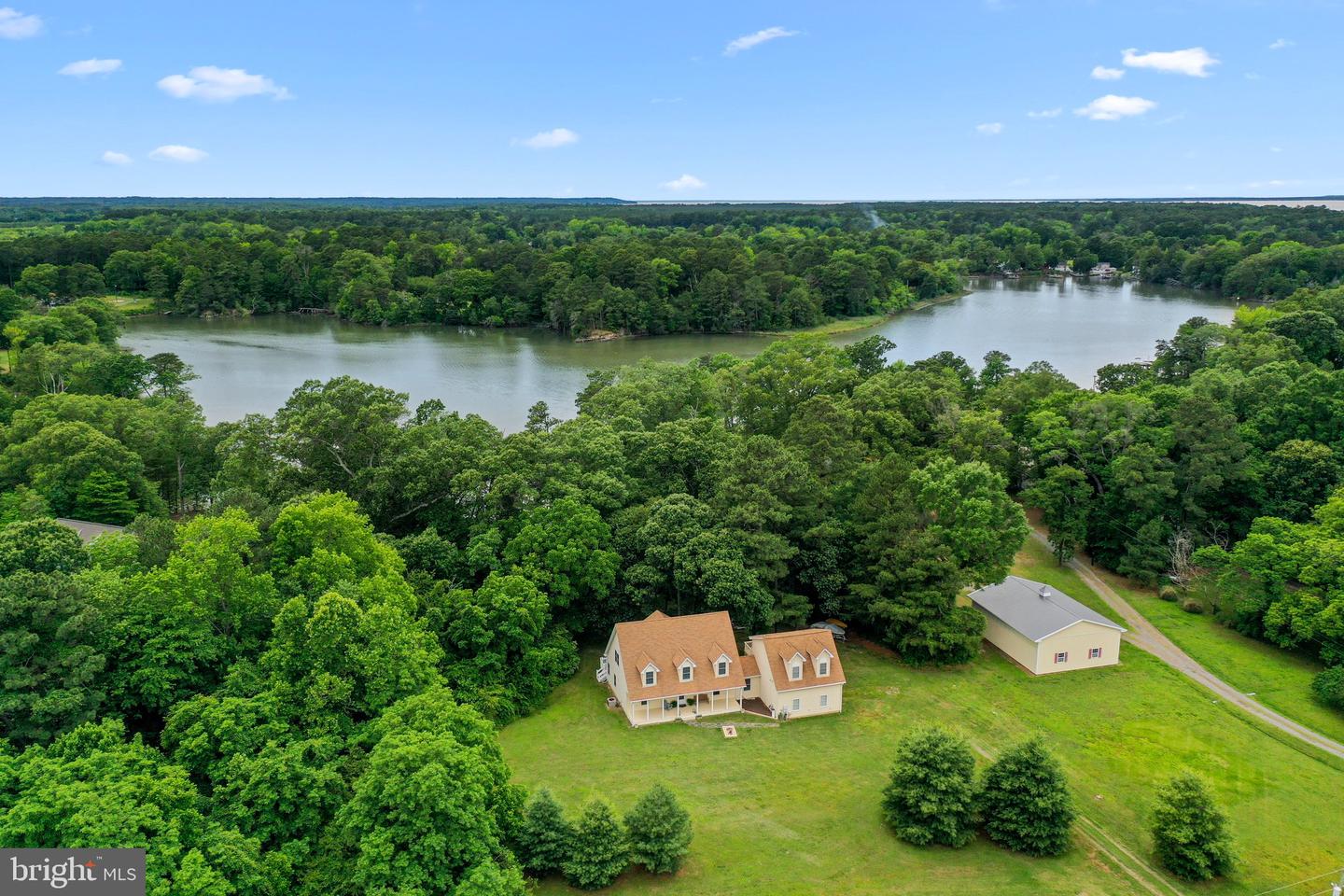 367 EDGEWATER LN, MONTROSS, Virginia 22520, 3 Bedrooms Bedrooms, ,2 BathroomsBathrooms,Residential,For sale,367 EDGEWATER LN,VAWE2008936 MLS # VAWE2008936