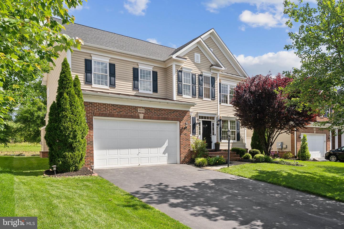 42322 RISING MOON PL, BRAMBLETON, Virginia 20148, 4 Bedrooms Bedrooms, ,3 BathroomsBathrooms,Residential,For sale,42322 RISING MOON PL,VALO2097334 MLS # VALO2097334