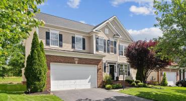 42322 RISING MOON PL, BRAMBLETON, Virginia 20148, 4 Bedrooms Bedrooms, ,3 BathroomsBathrooms,Residential,For sale,42322 RISING MOON PL,VALO2097334 MLS # VALO2097334