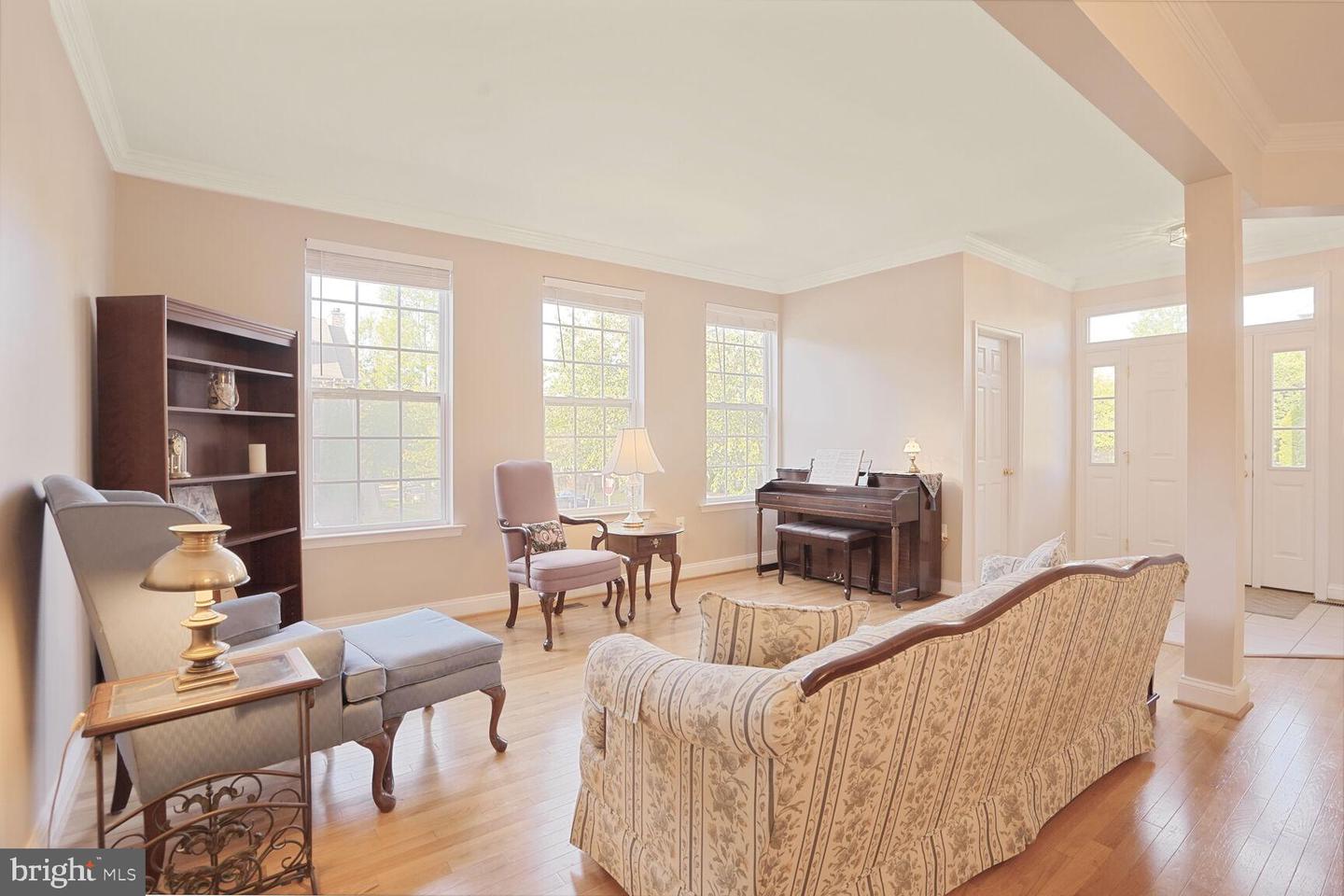 401 YORKSHIRE RIDGE CT, PURCELLVILLE, Virginia 20132, 3 Bedrooms Bedrooms, ,3 BathroomsBathrooms,Residential,For sale,401 YORKSHIRE RIDGE CT,VALO2097408 MLS # VALO2097408