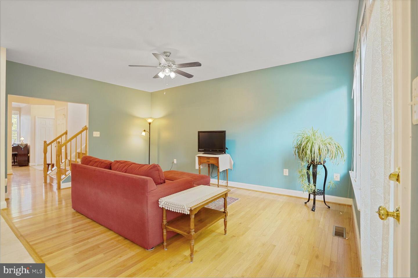 401 YORKSHIRE RIDGE CT, PURCELLVILLE, Virginia 20132, 3 Bedrooms Bedrooms, ,3 BathroomsBathrooms,Residential,For sale,401 YORKSHIRE RIDGE CT,VALO2097408 MLS # VALO2097408