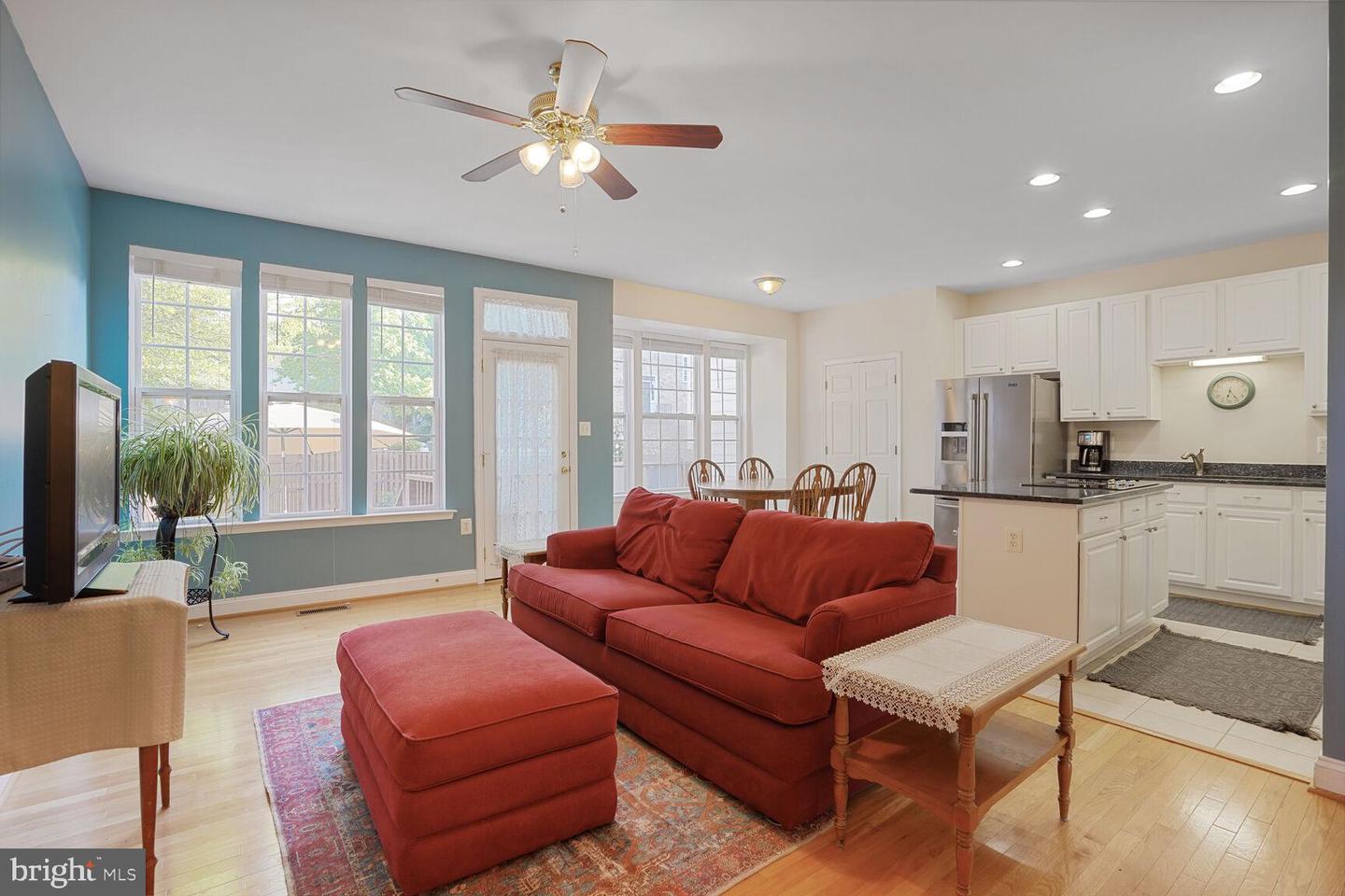 401 YORKSHIRE RIDGE CT, PURCELLVILLE, Virginia 20132, 3 Bedrooms Bedrooms, ,3 BathroomsBathrooms,Residential,For sale,401 YORKSHIRE RIDGE CT,VALO2097408 MLS # VALO2097408