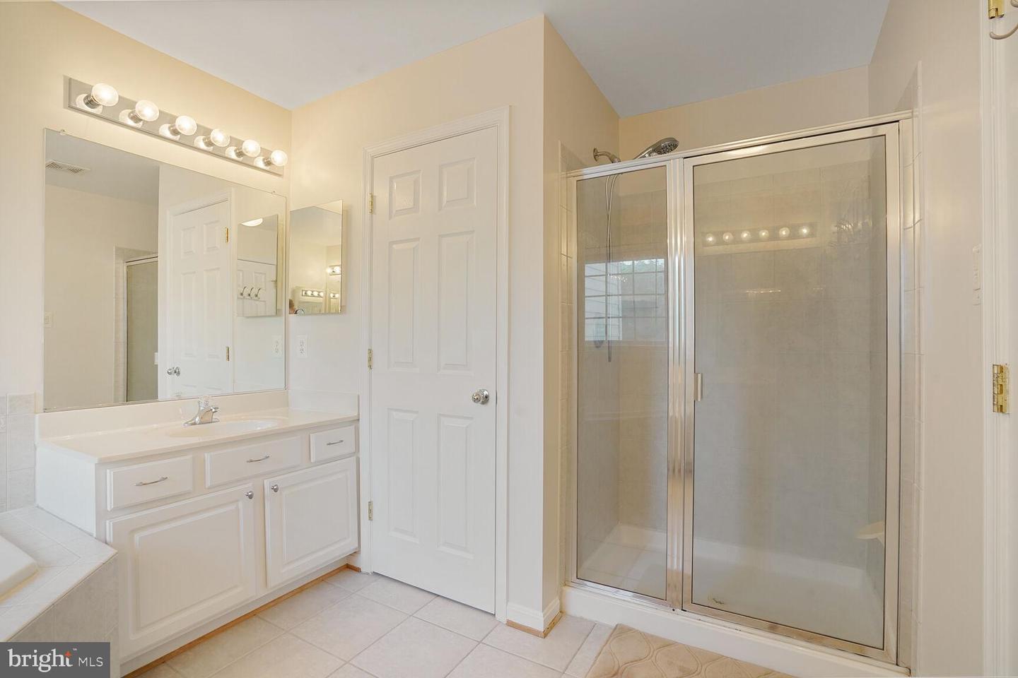 401 YORKSHIRE RIDGE CT, PURCELLVILLE, Virginia 20132, 3 Bedrooms Bedrooms, ,3 BathroomsBathrooms,Residential,For sale,401 YORKSHIRE RIDGE CT,VALO2097408 MLS # VALO2097408
