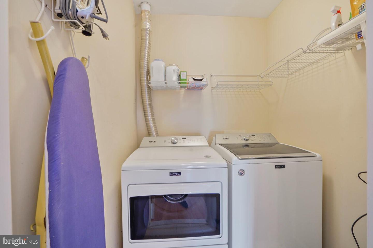 401 YORKSHIRE RIDGE CT, PURCELLVILLE, Virginia 20132, 3 Bedrooms Bedrooms, ,3 BathroomsBathrooms,Residential,For sale,401 YORKSHIRE RIDGE CT,VALO2097408 MLS # VALO2097408