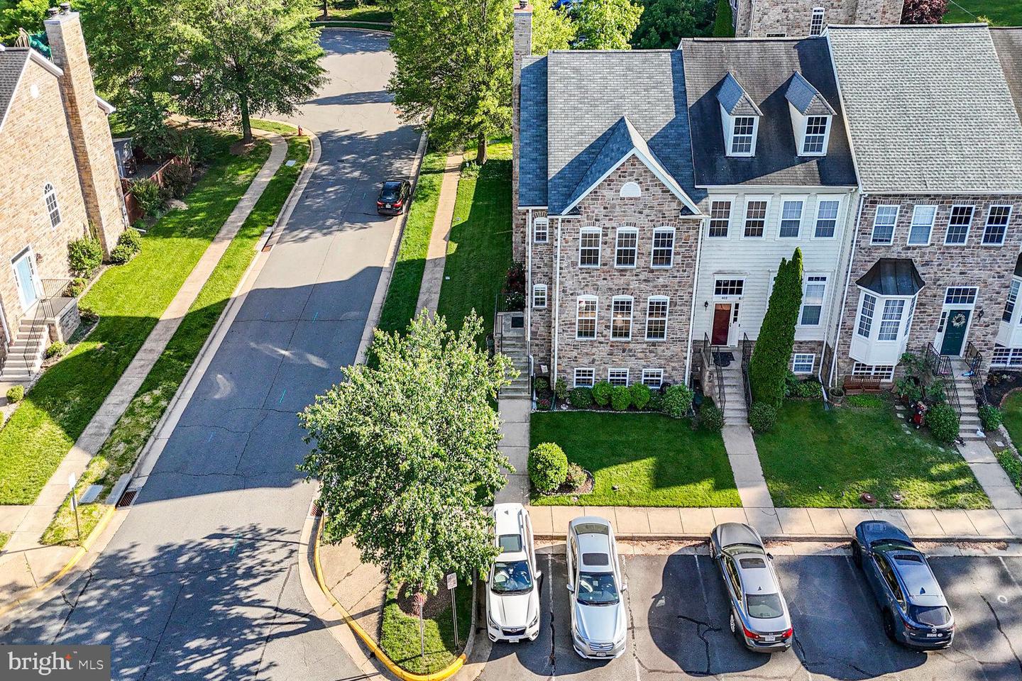 401 YORKSHIRE RIDGE CT, PURCELLVILLE, Virginia 20132, 3 Bedrooms Bedrooms, ,3 BathroomsBathrooms,Residential,For sale,401 YORKSHIRE RIDGE CT,VALO2097408 MLS # VALO2097408