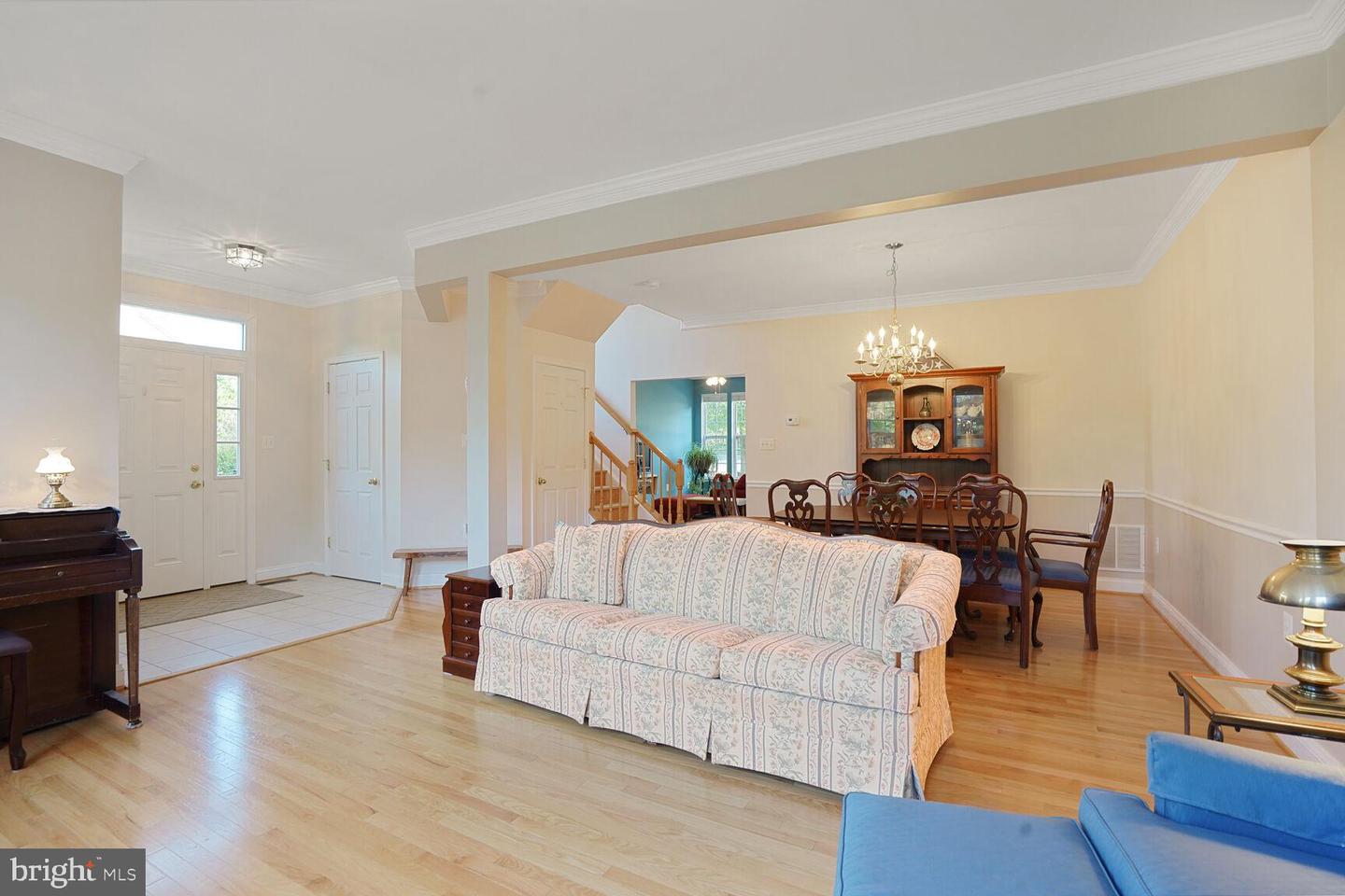401 YORKSHIRE RIDGE CT, PURCELLVILLE, Virginia 20132, 3 Bedrooms Bedrooms, ,3 BathroomsBathrooms,Residential,For sale,401 YORKSHIRE RIDGE CT,VALO2097408 MLS # VALO2097408