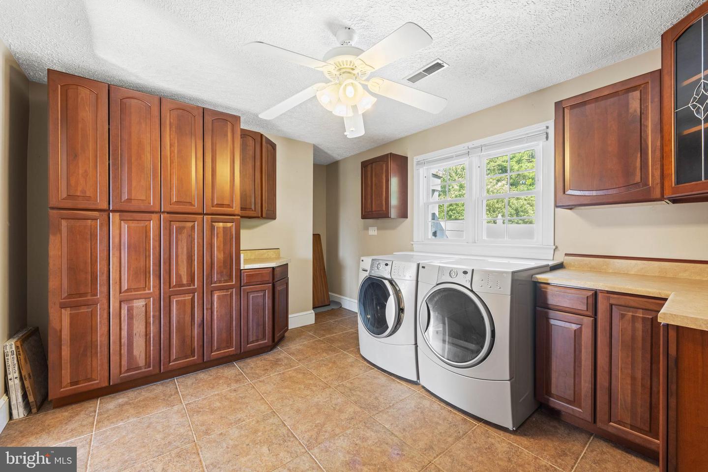 650 YOWELL DR, CULPEPER, Virginia 22701, 4 Bedrooms Bedrooms, 11 Rooms Rooms,3 BathroomsBathrooms,Residential,For sale,650 YOWELL DR,VACU2010654 MLS # VACU2010654