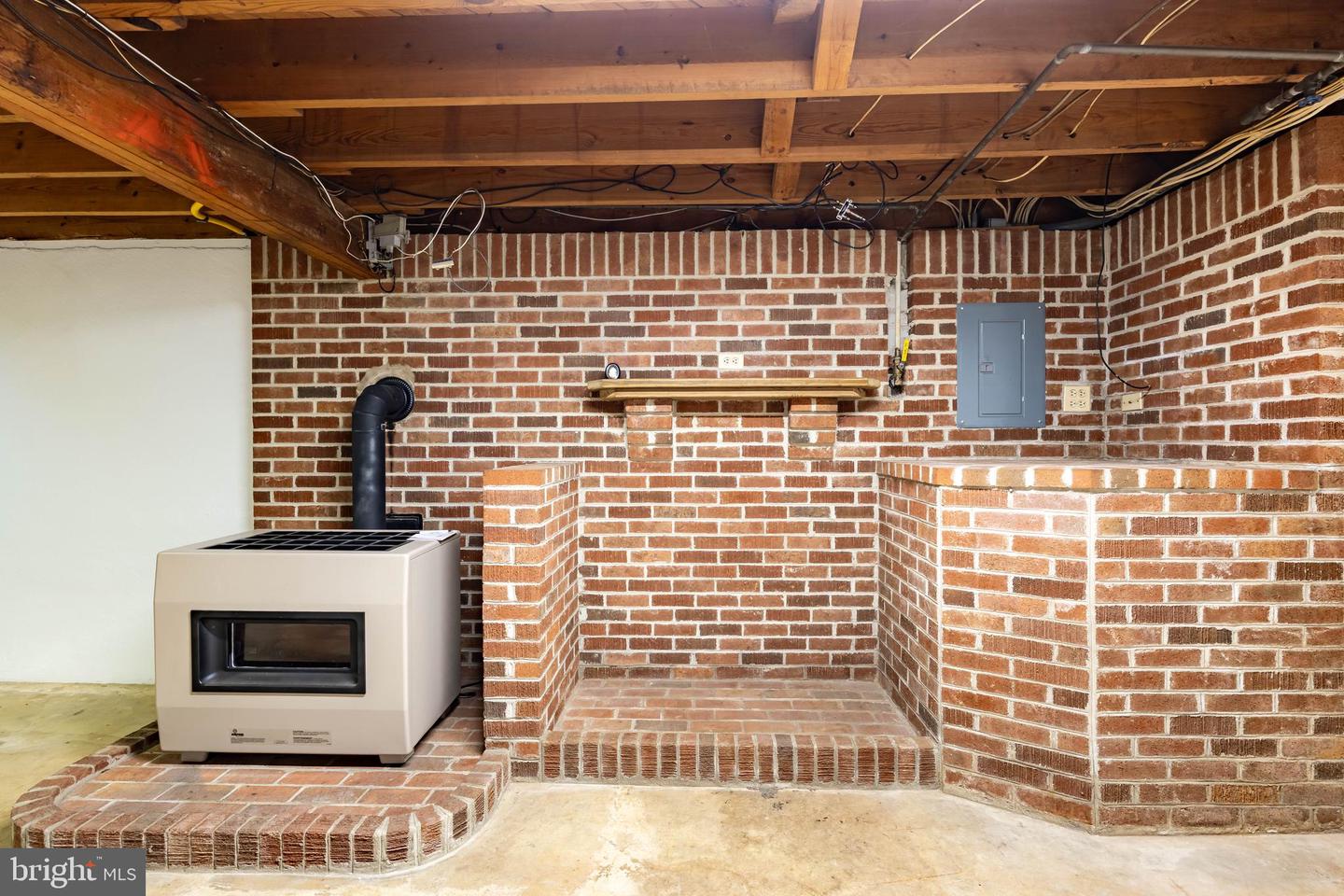 650 YOWELL DR, CULPEPER, Virginia 22701, 4 Bedrooms Bedrooms, 11 Rooms Rooms,3 BathroomsBathrooms,Residential,For sale,650 YOWELL DR,VACU2010654 MLS # VACU2010654