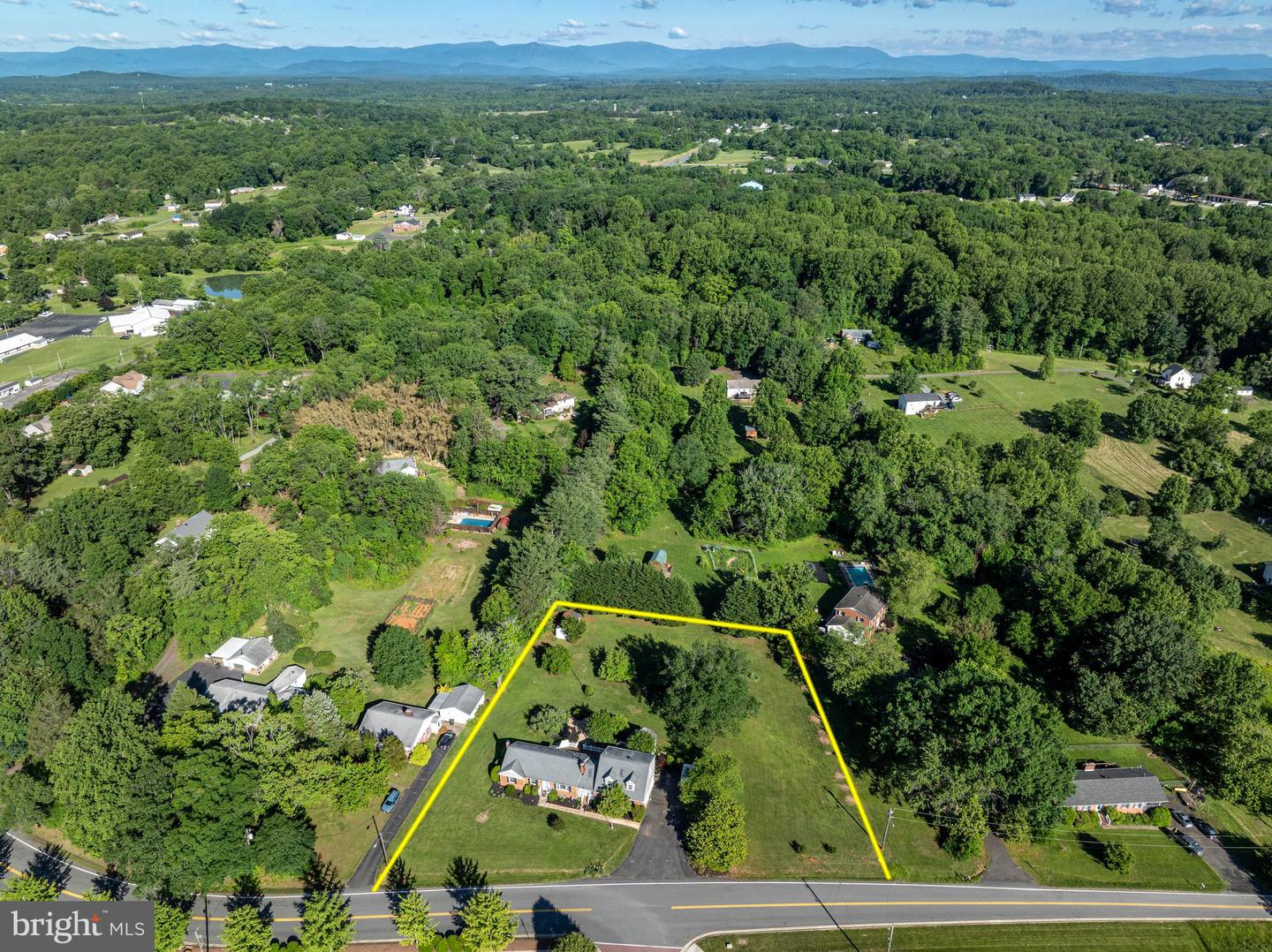 650 YOWELL DR, CULPEPER, Virginia 22701, 4 Bedrooms Bedrooms, 11 Rooms Rooms,3 BathroomsBathrooms,Residential,For sale,650 YOWELL DR,VACU2010654 MLS # VACU2010654
