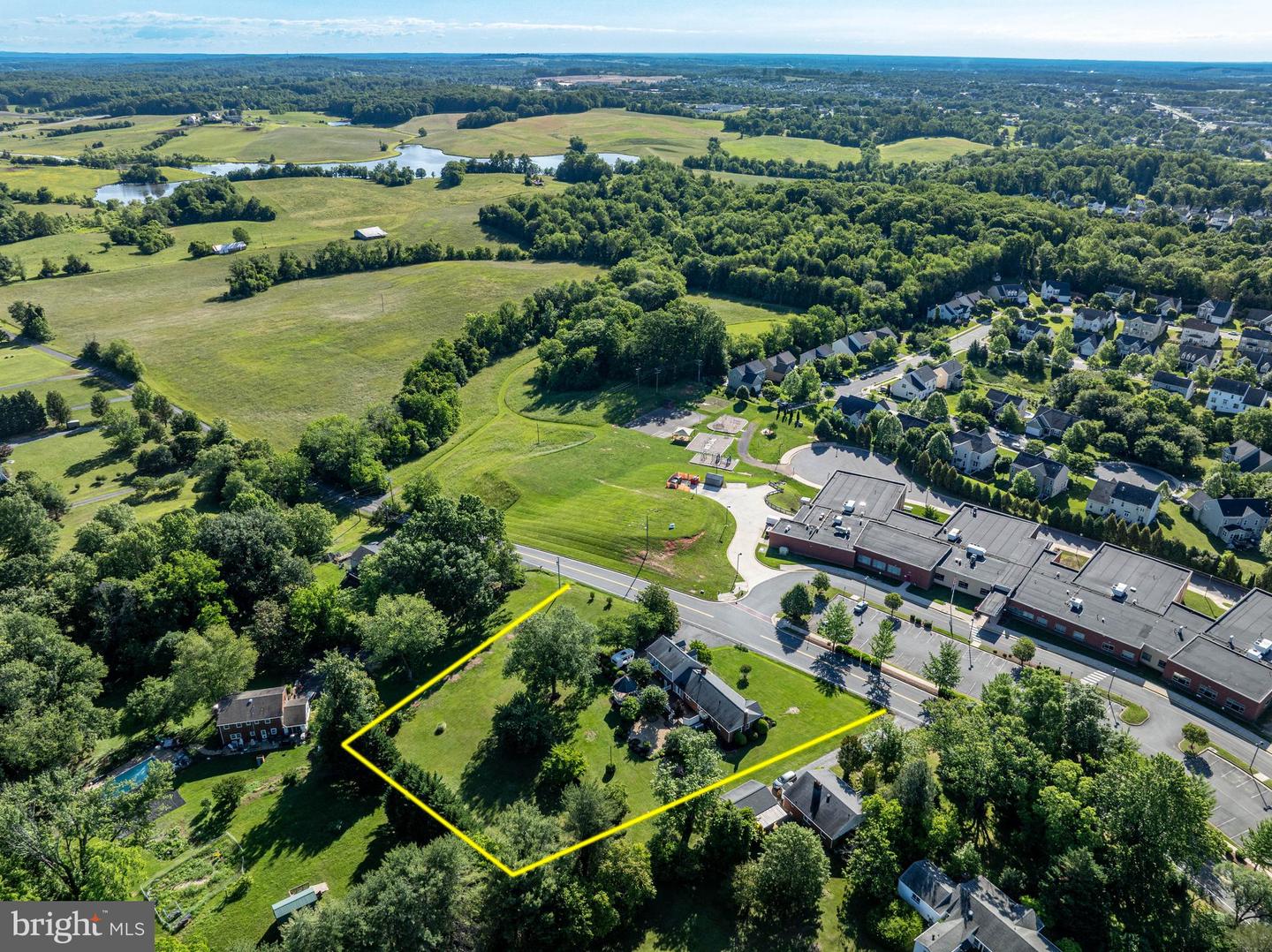 650 YOWELL DR, CULPEPER, Virginia 22701, 4 Bedrooms Bedrooms, 11 Rooms Rooms,3 BathroomsBathrooms,Residential,For sale,650 YOWELL DR,VACU2010654 MLS # VACU2010654