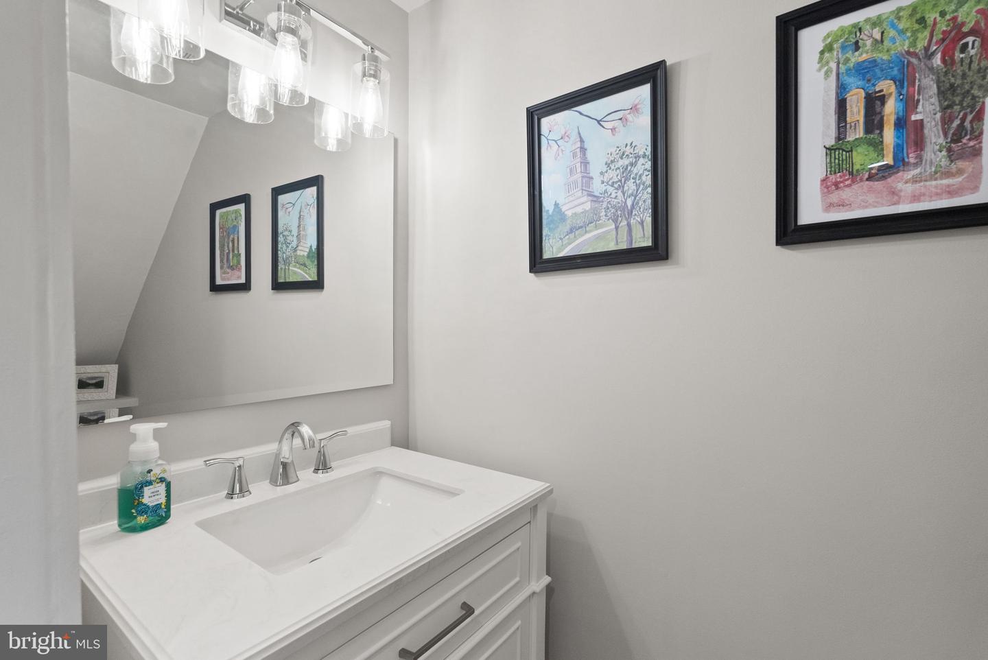 23 MOUNT VERNON AVE, ALEXANDRIA, Virginia 22301, 2 Bedrooms Bedrooms, ,1 BathroomBathrooms,Residential,For sale,23 MOUNT VERNON AVE,VAAX2045712 MLS # VAAX2045712