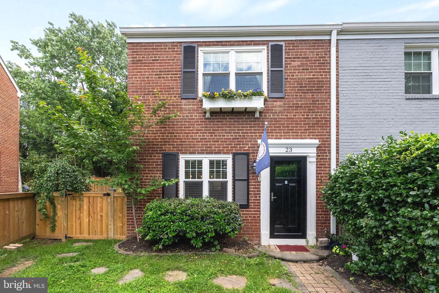 23 MOUNT VERNON AVE, ALEXANDRIA, Virginia 22301, 2 Bedrooms Bedrooms, ,1 BathroomBathrooms,Residential,For sale,23 MOUNT VERNON AVE,VAAX2045712 MLS # VAAX2045712