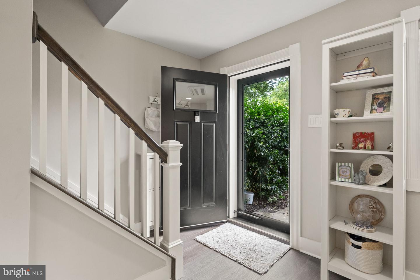 23 MOUNT VERNON AVE, ALEXANDRIA, Virginia 22301, 2 Bedrooms Bedrooms, ,1 BathroomBathrooms,Residential,For sale,23 MOUNT VERNON AVE,VAAX2045712 MLS # VAAX2045712