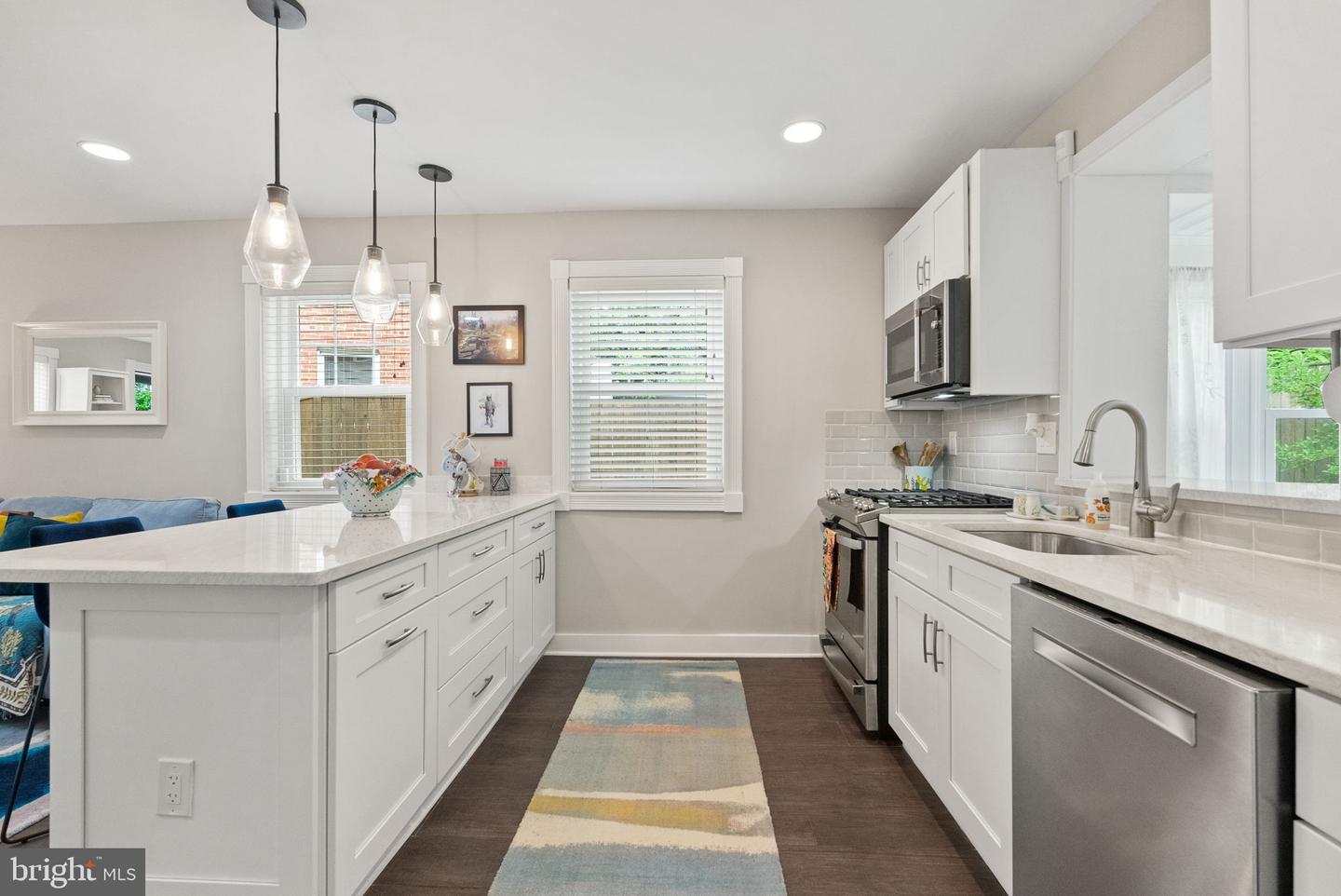 23 MOUNT VERNON AVE, ALEXANDRIA, Virginia 22301, 2 Bedrooms Bedrooms, ,1 BathroomBathrooms,Residential,For sale,23 MOUNT VERNON AVE,VAAX2045712 MLS # VAAX2045712