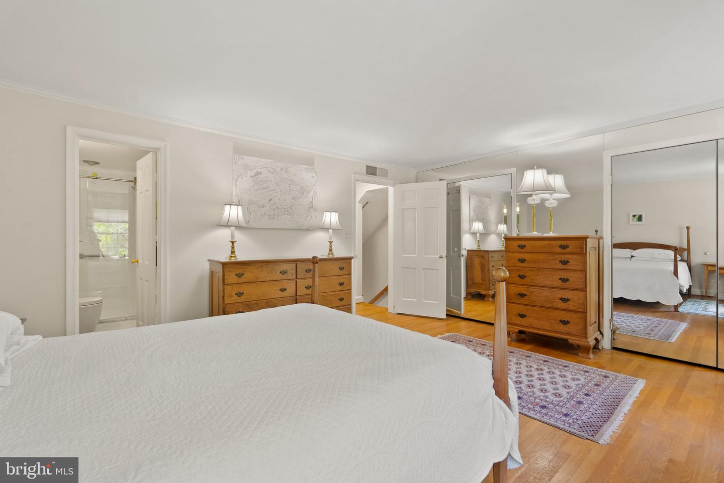 116 CAMERON MEWS, ALEXANDRIA, Virginia 22314, 4 Bedrooms Bedrooms, ,3 BathroomsBathrooms,Residential,For sale,116 CAMERON MEWS,VAAX2045730 MLS # VAAX2045730