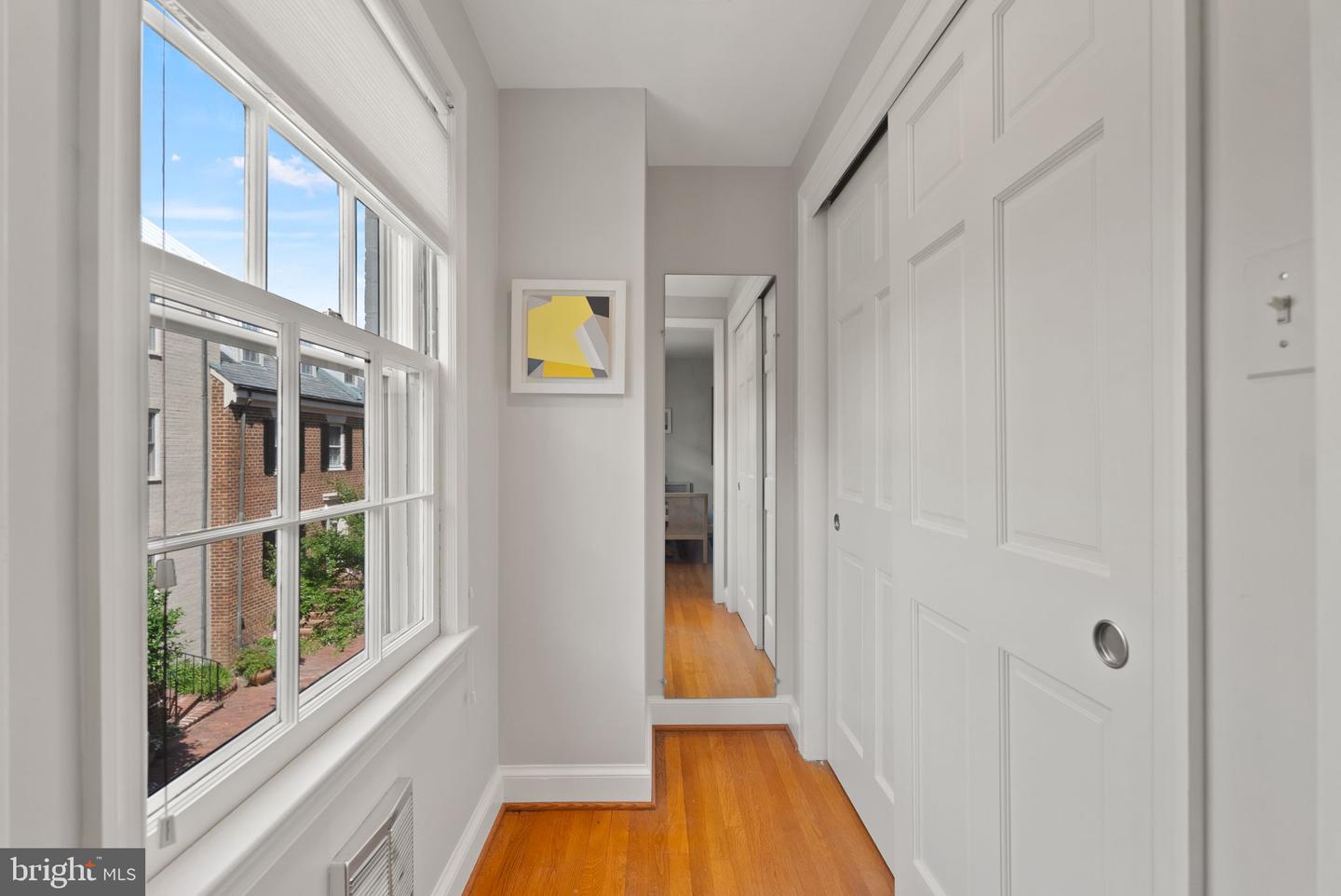 116 CAMERON MEWS, ALEXANDRIA, Virginia 22314, 4 Bedrooms Bedrooms, ,3 BathroomsBathrooms,Residential,For sale,116 CAMERON MEWS,VAAX2045730 MLS # VAAX2045730